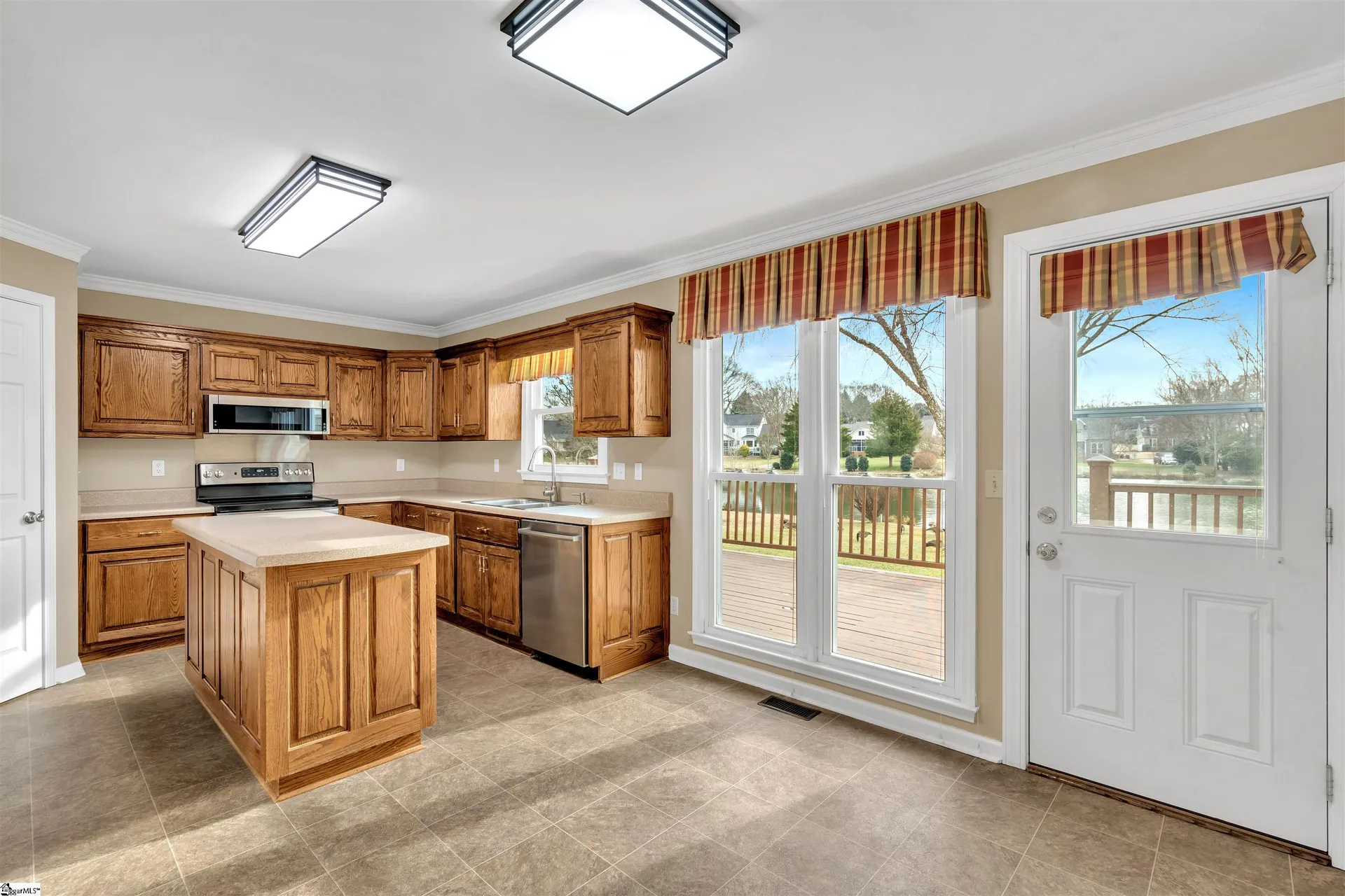 Property image 3 at 115 Spring Lake Loop, Simpsonville, SC 29681-7225