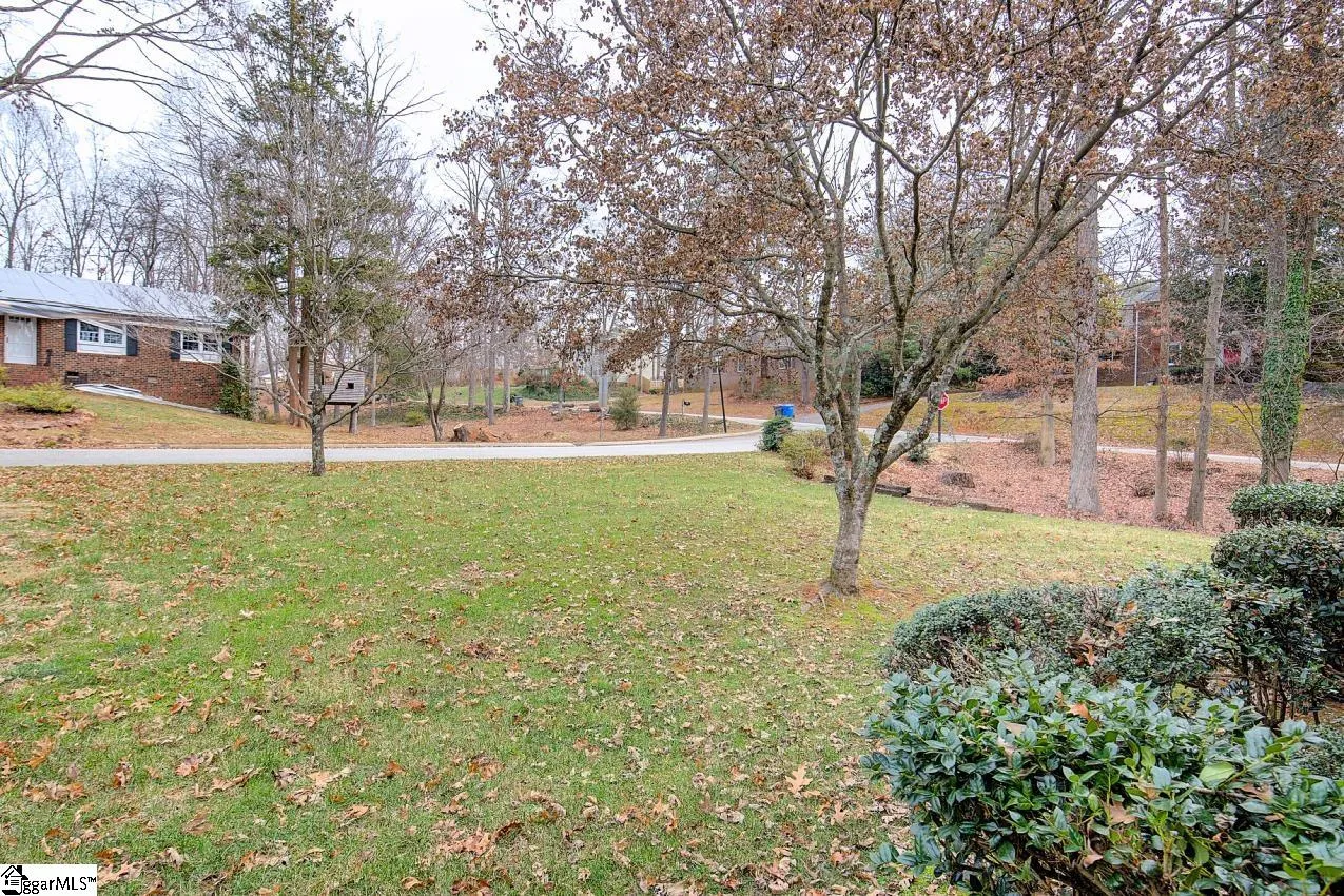 Property image 4 at 1 Winsford Drive, Greenville, SC 29609