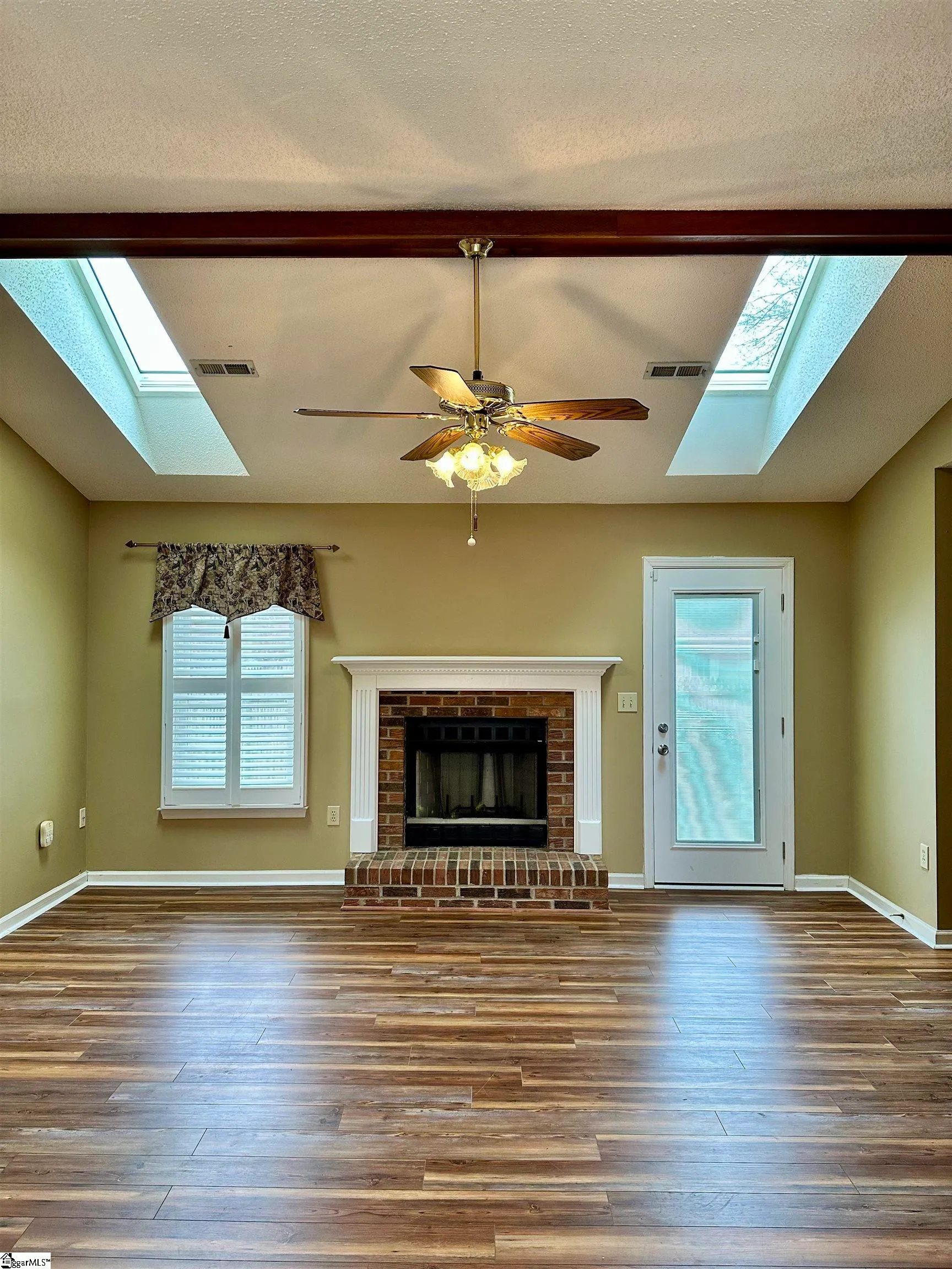 Property image 2 at 118 Waterbury Court, Simpsonville, SC 29680