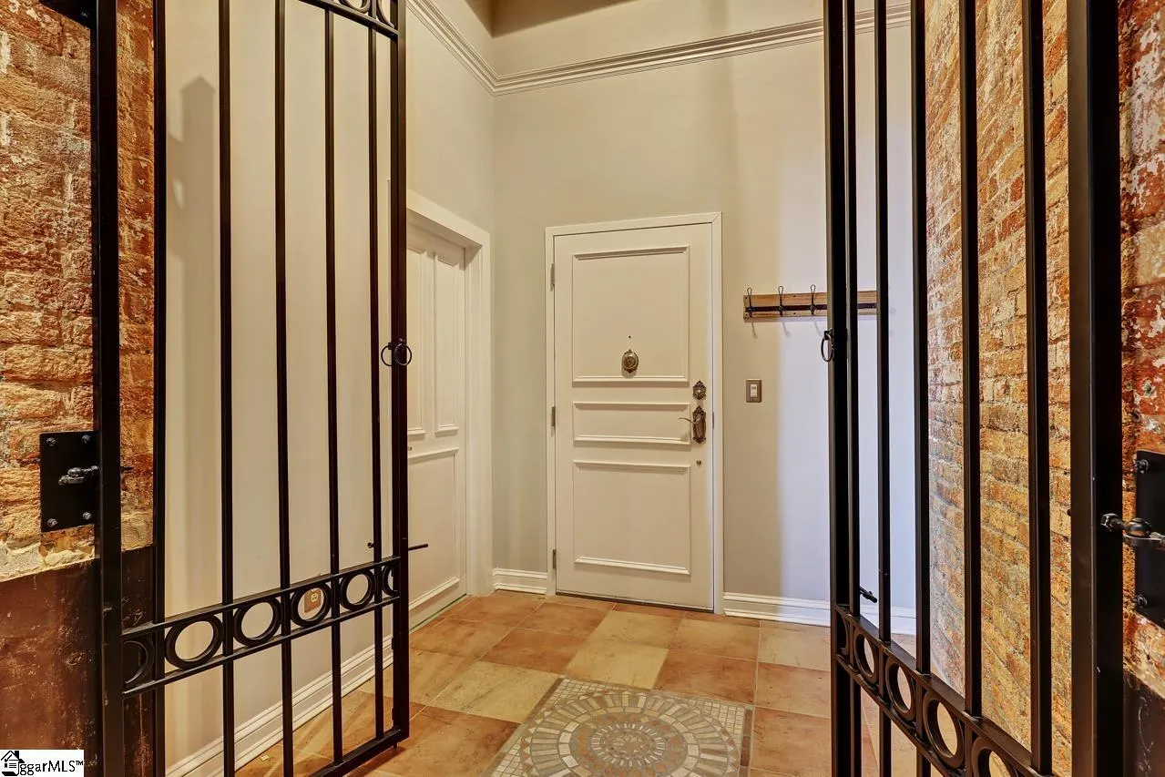 Property image 5 at 400 Mills Avenue, Greenville, SC 29605