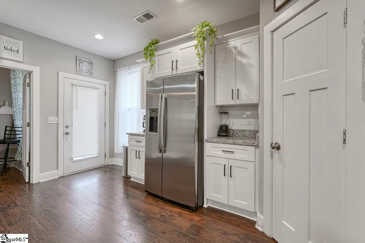 Property image 5 at 19 E Castle Drive, Greenville, SC 29605