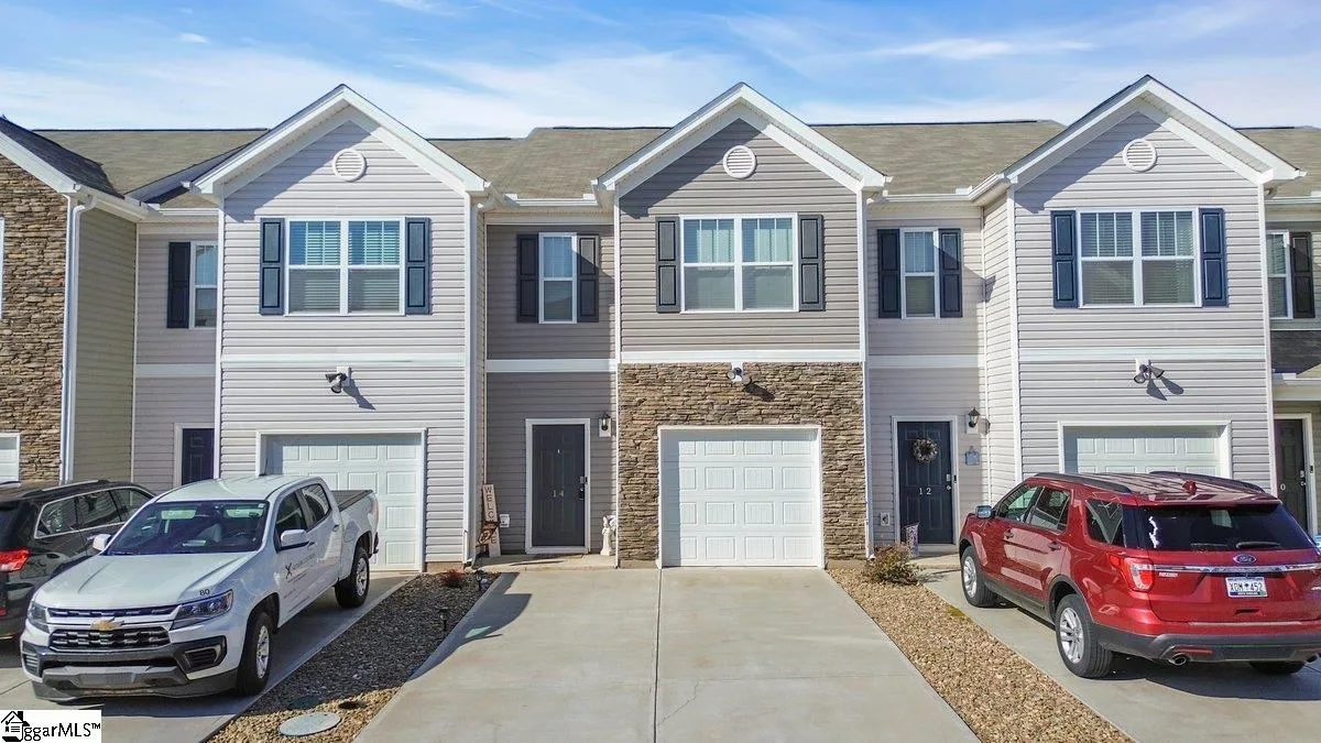 Property image 2 at 14 Sunriff Court, Greer, SC 29651