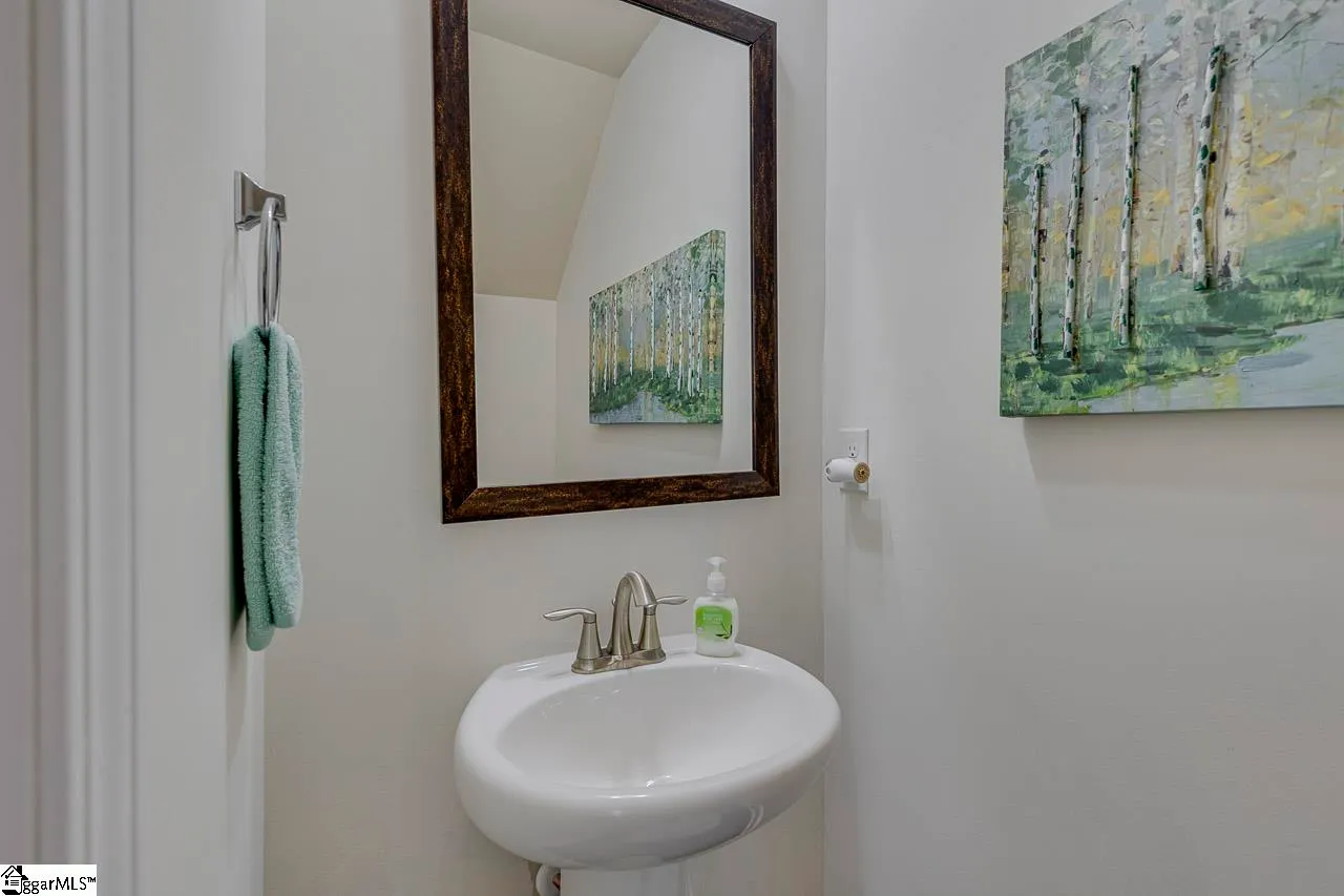 Property image 4 at 323 Turkey Run, Greenville, SC 29611