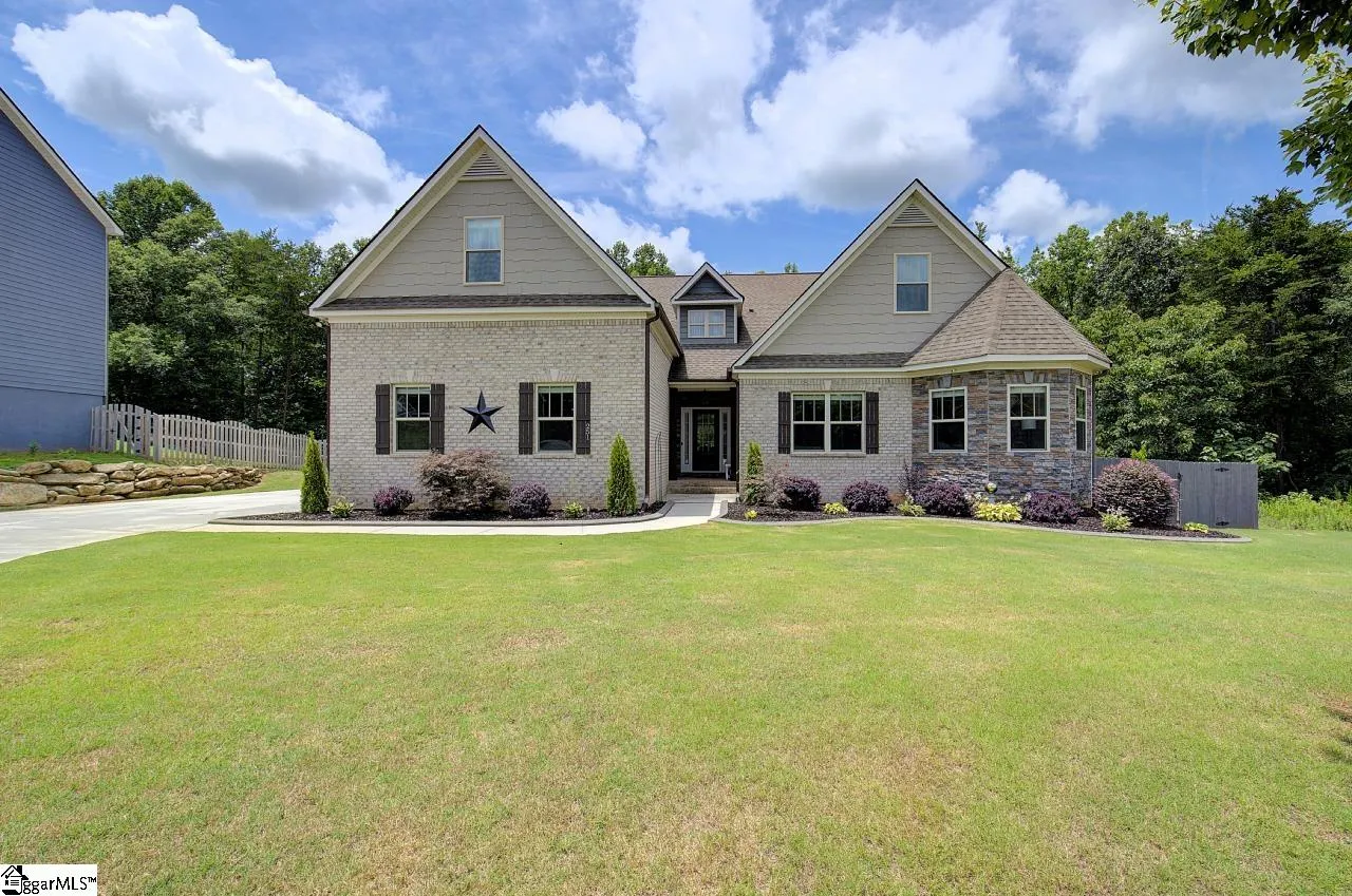 Property image 2 at 251 Ivy Woods Court, Fountain Inn, SC 29644
