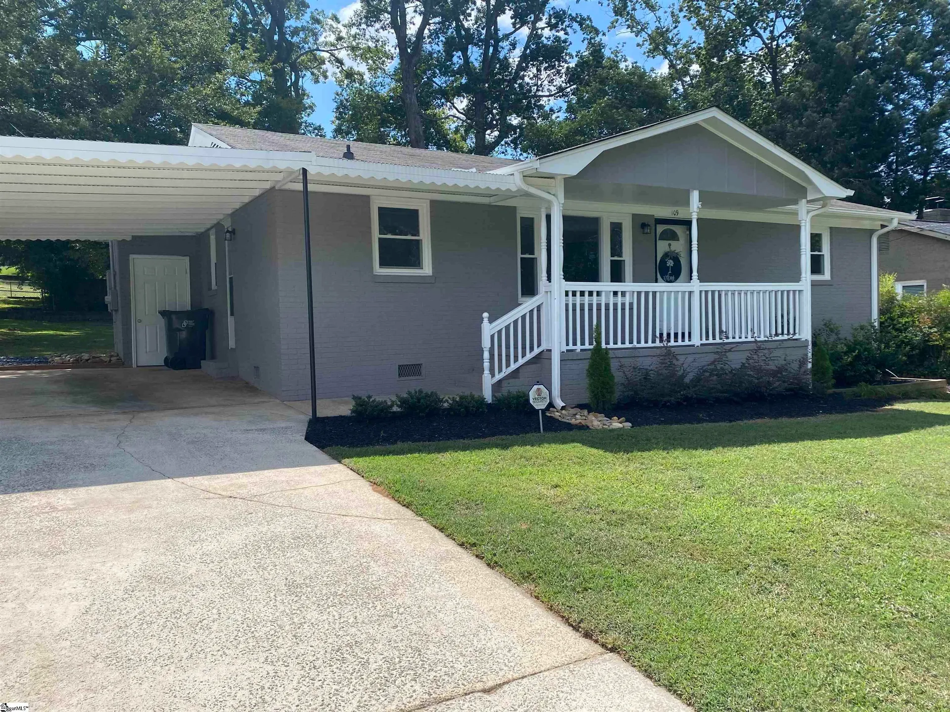 Property image 4 at 109 Edgewood Drive, Greenville, SC 29605