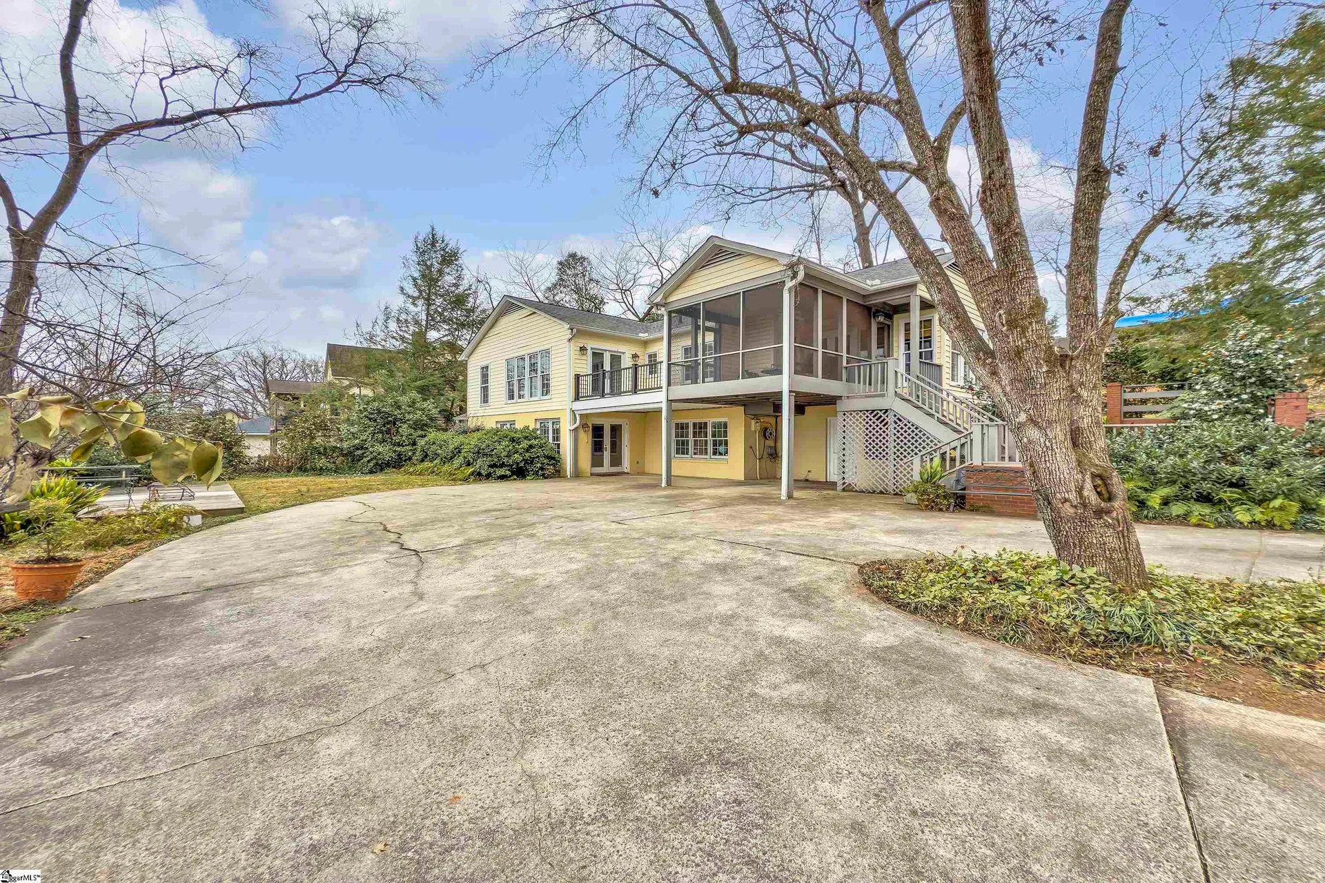 Property image 3 at 214 Rock Creek Drive, Greenville, SC 29605