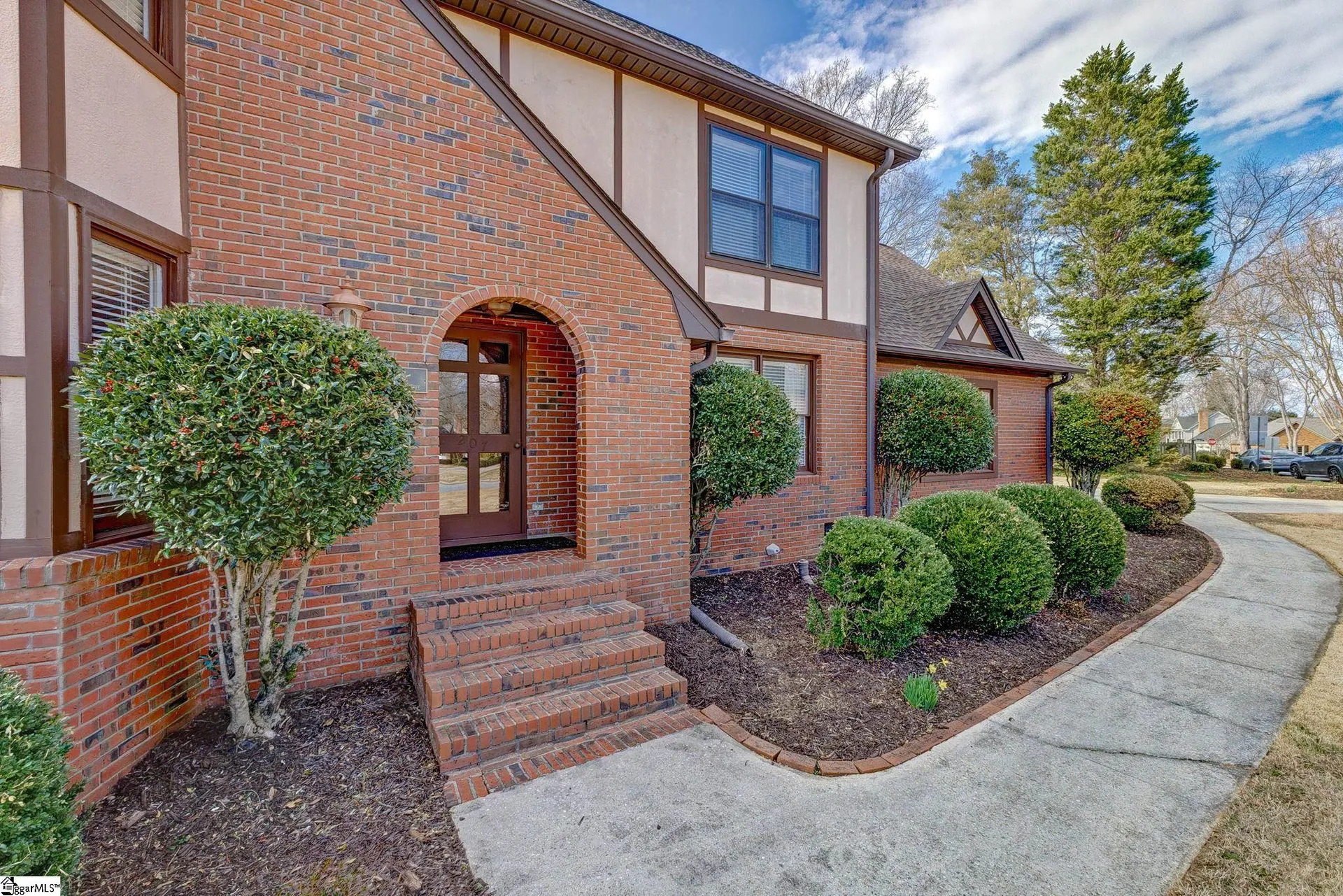 Property image 2 at 207 Chenoweth Drive, Simpsonville, SC 29681