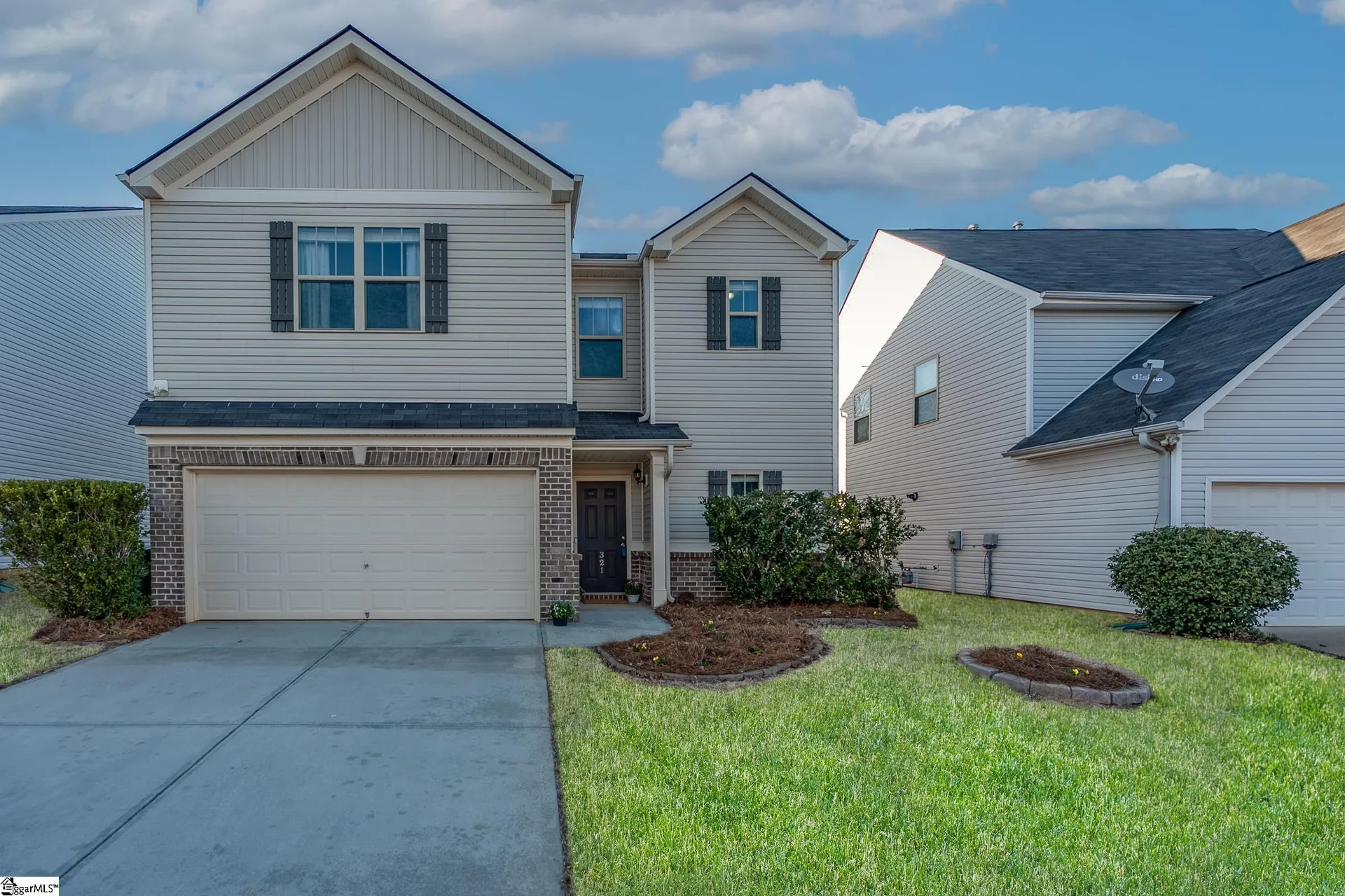 Property image 2 at 321 Barrett Chase Drive, Simpsonville, SC 29680
