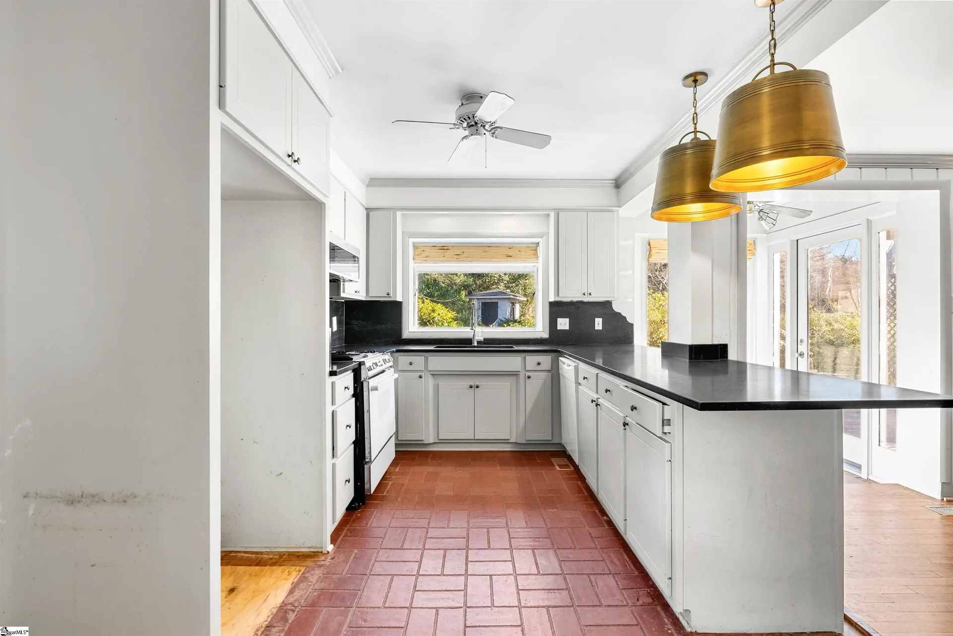 Property image 3 at 405 Overland Drive, Spartanburg, SC 29307