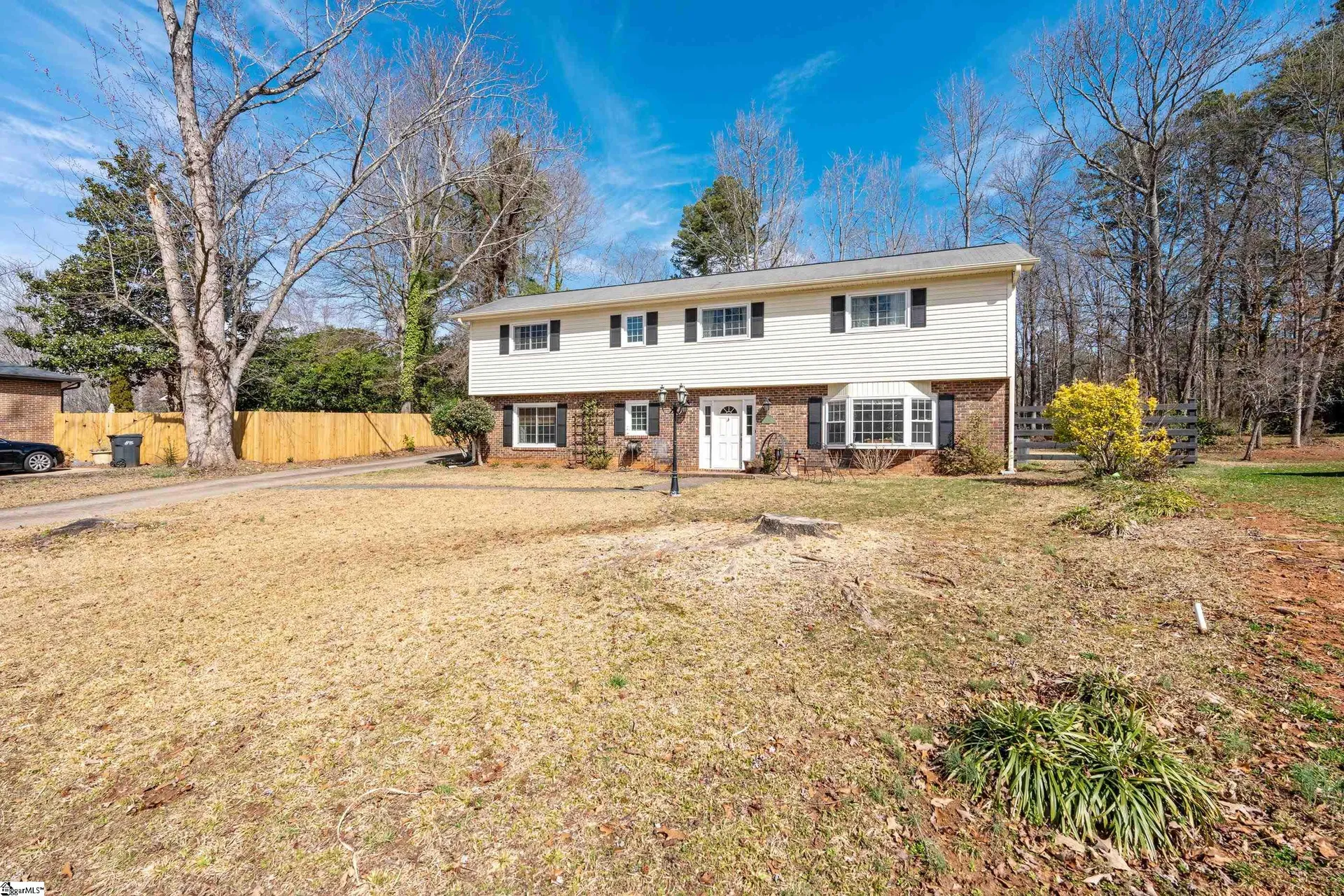Property image 3 at 10 Dronfield Court, Greenville, SC 29609