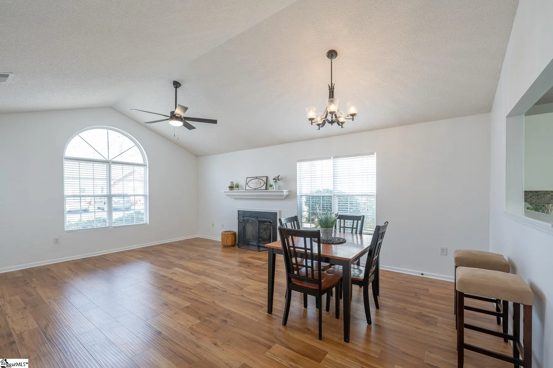 Property image 3 at 304 Woodruff Park Lane, Simpsonville, SC 29681