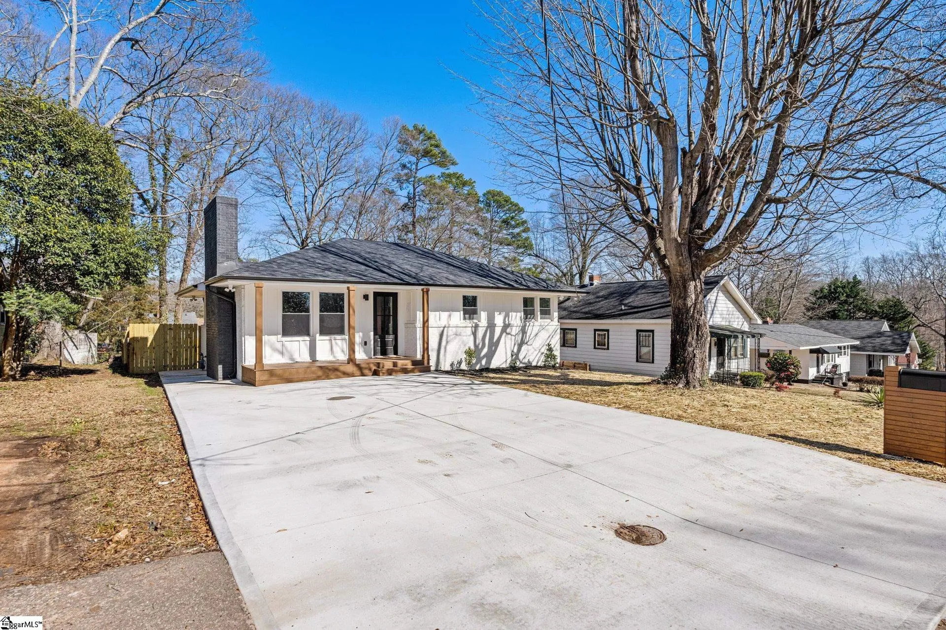 Property image 3 at 9 Merlocke Drive, Greenville, SC 29607