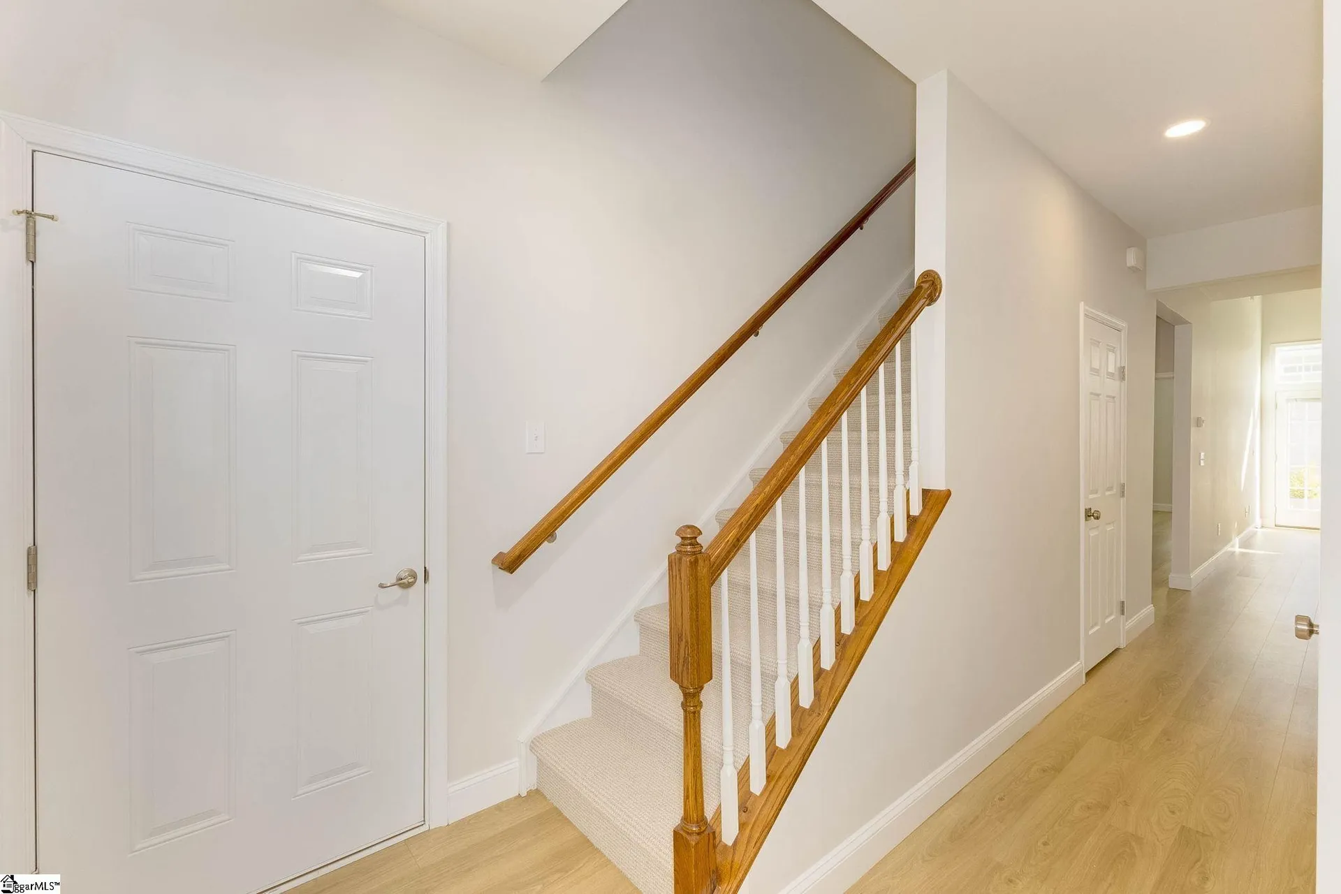 Property image 2 at 403 Cedar Pines Drive, Greenville, SC 29615