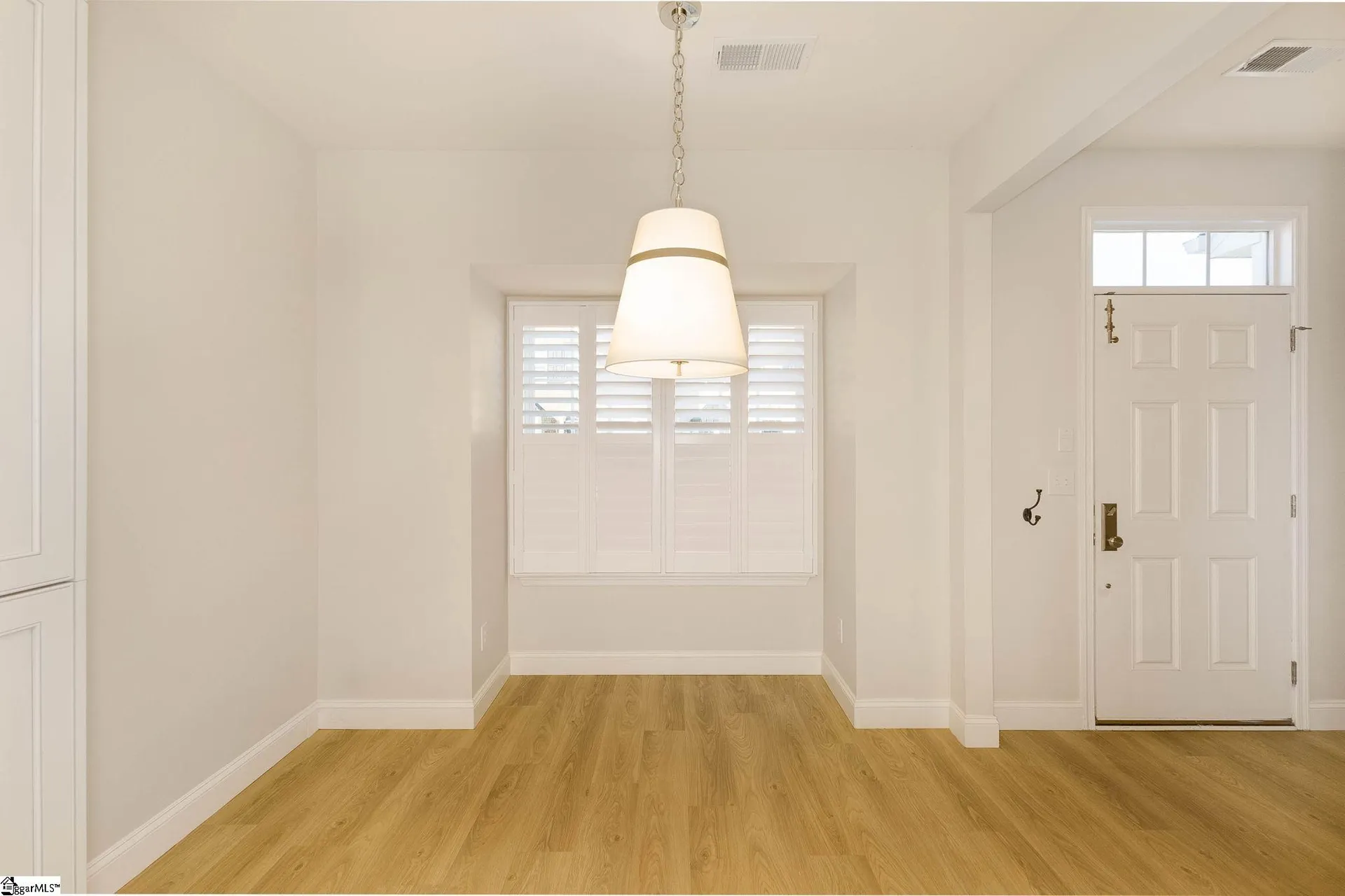 Property image 3 at 403 Cedar Pines Drive, Greenville, SC 29615