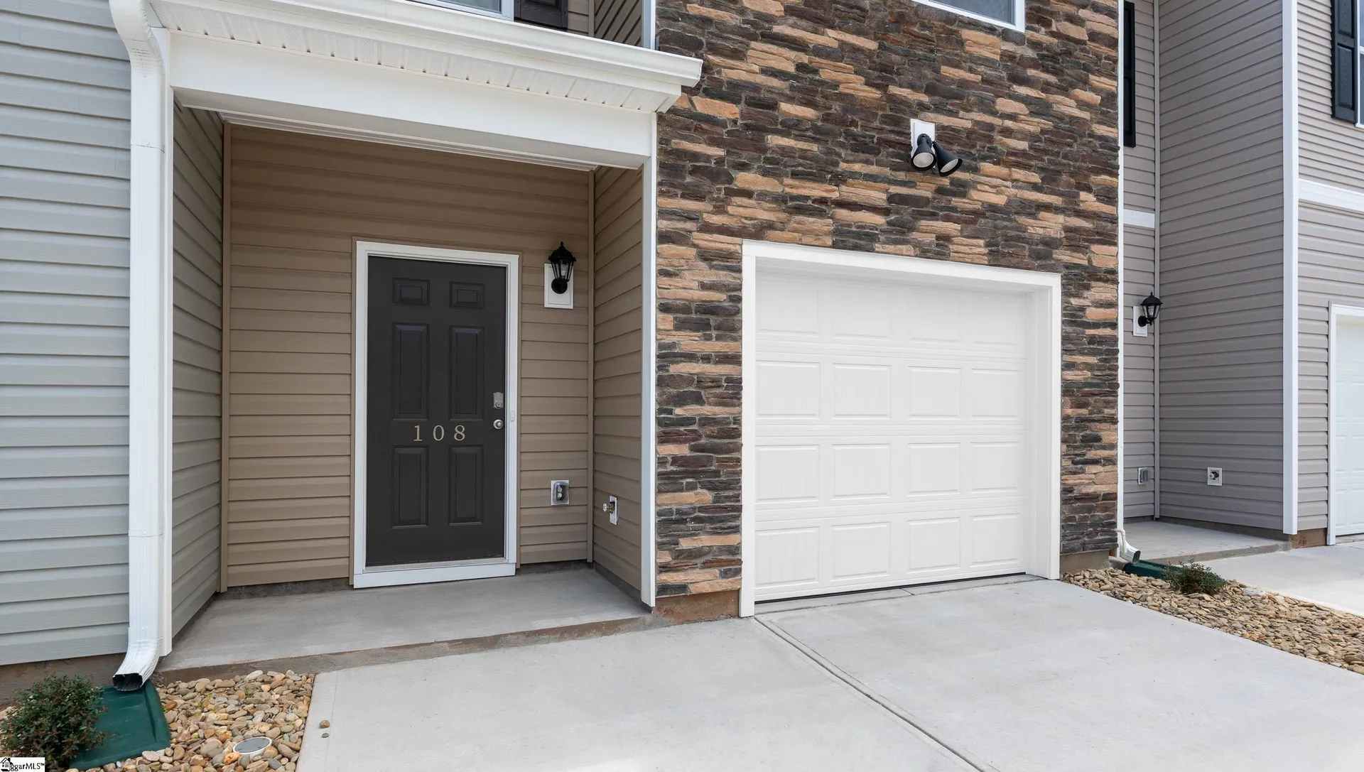 Property image 2 at 108 Sunriff Court, Greer, SC 29651