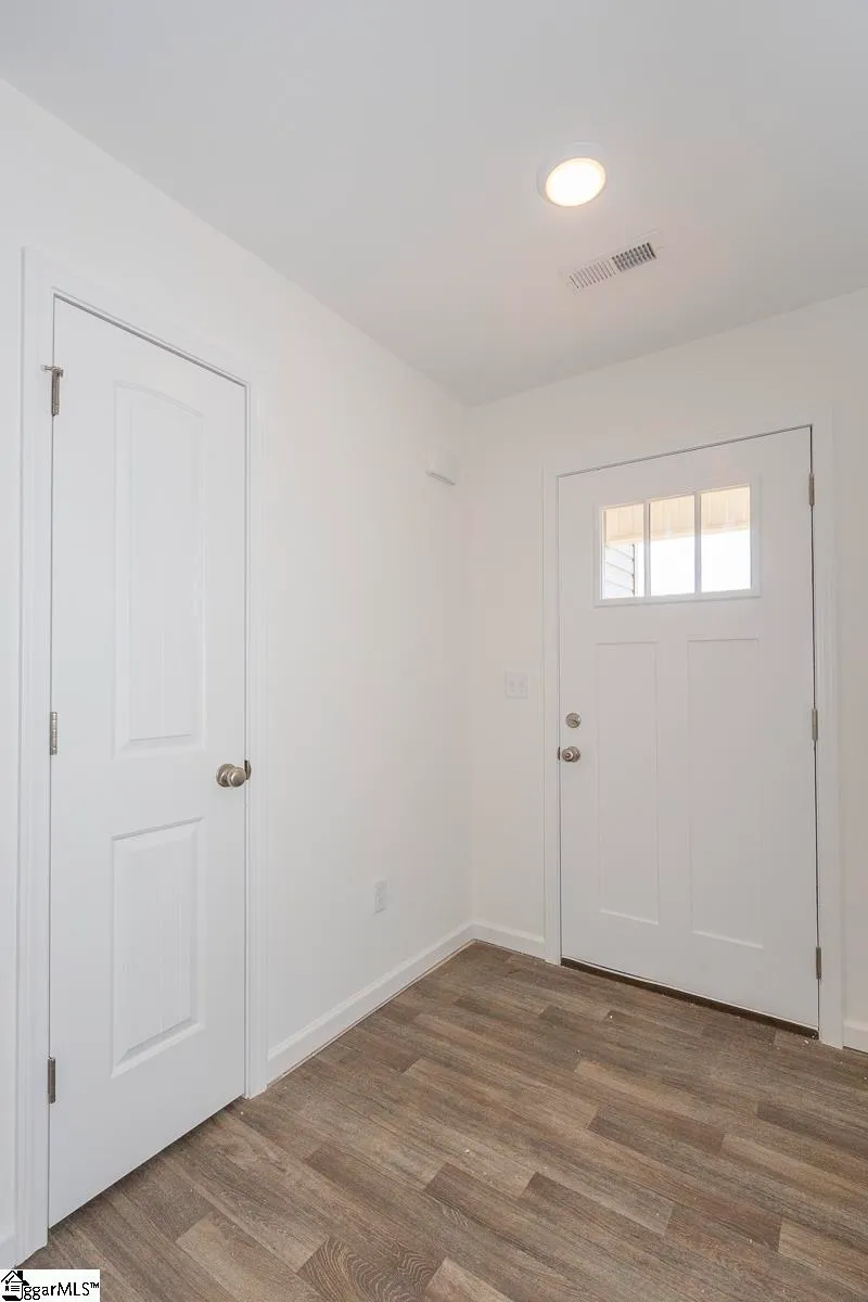 Property image 2 at 211 Kahlen Court, Piedmont, SC 29673
