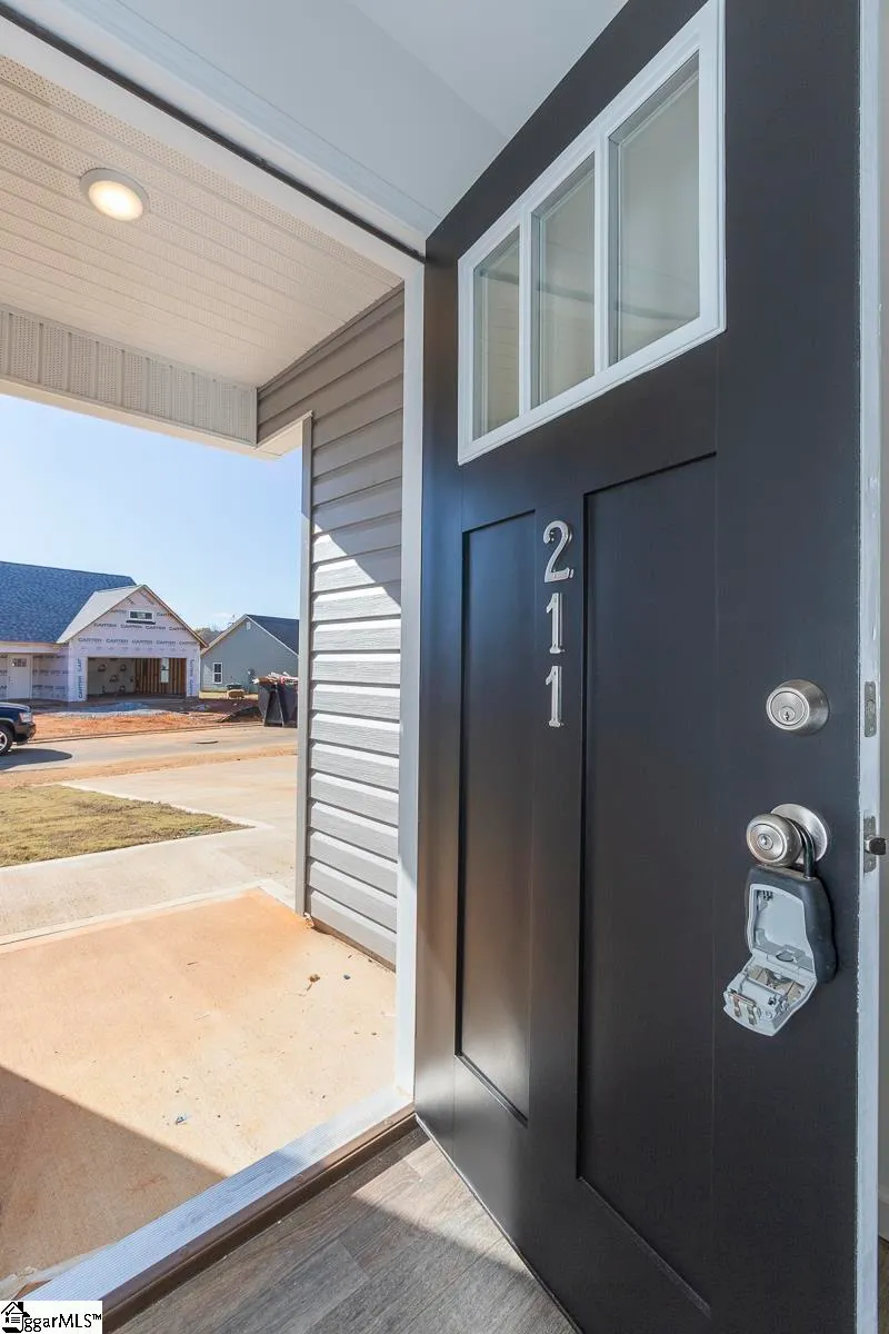 Property image 3 at 211 Kahlen Court, Piedmont, SC 29673
