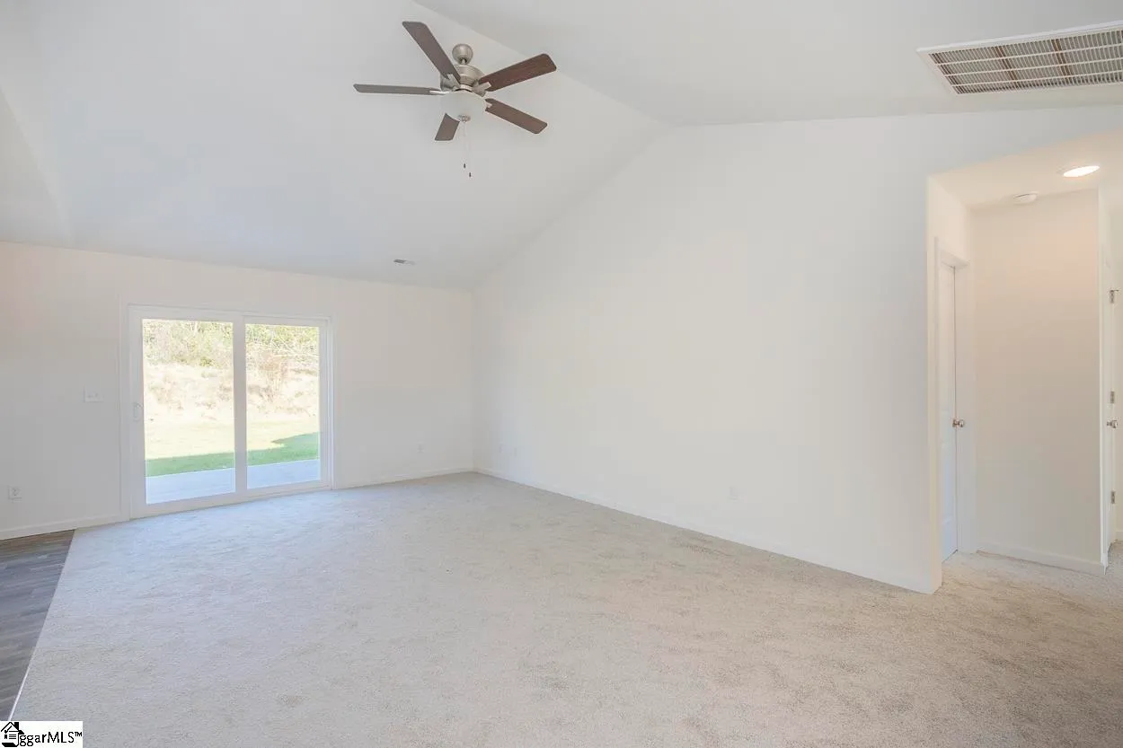 Property image 4 at 211 Kahlen Court, Piedmont, SC 29673