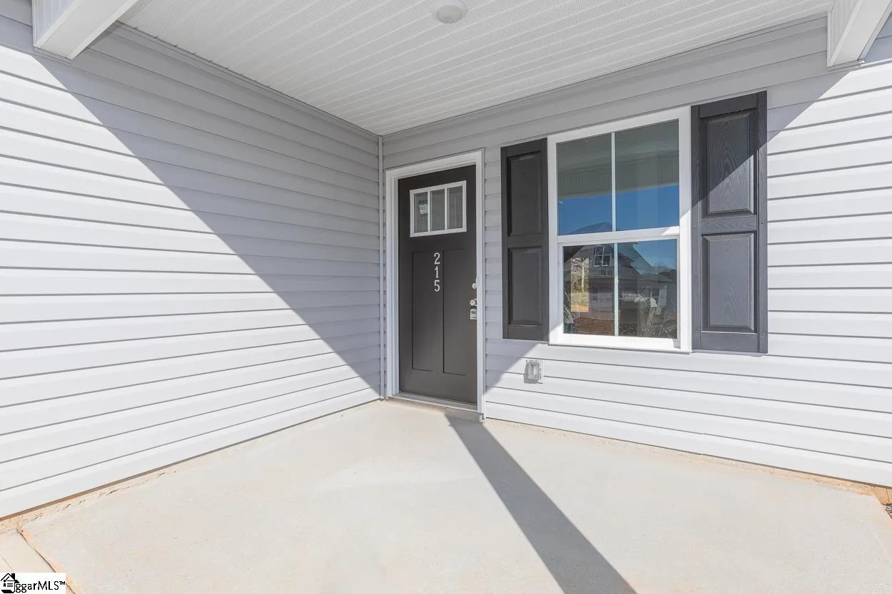 Property image 2 at 215 Kahlen Court, Piedmont, SC 29673