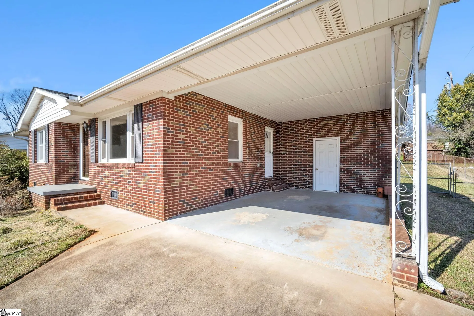 Property image 2 at 4 Yeoman Street, Greenville, SC 29605