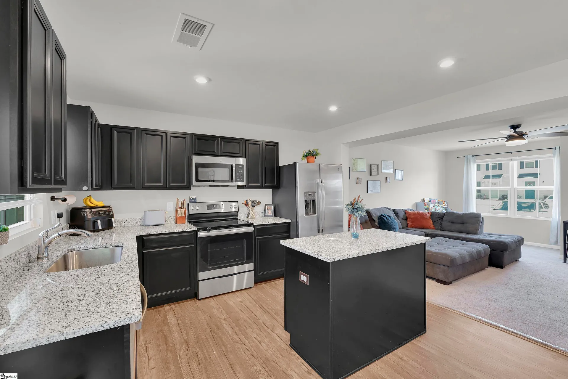 Property image 2 at 507 Hampton Townes Drive, Greenville, SC 29617