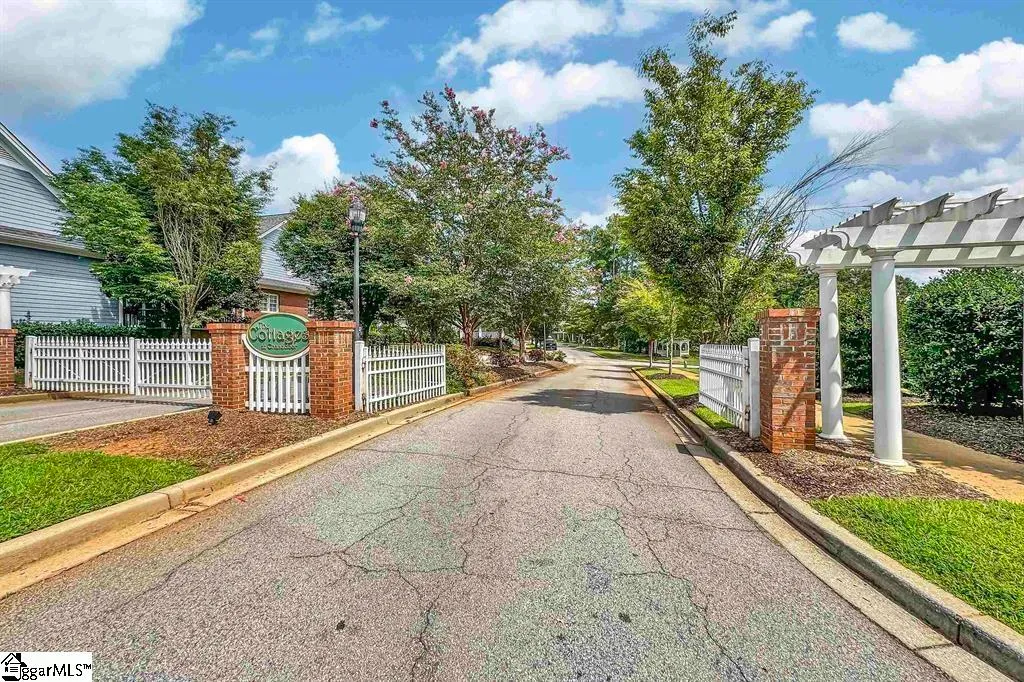 Property image 2 at 46 Porcher Circle, Greenville, SC 29605
