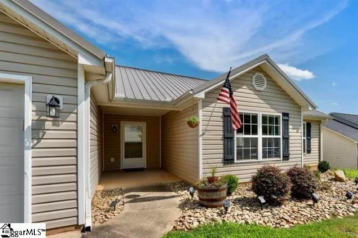 Property image 2 at 120 Malibu Road, Liberty, SC 29657