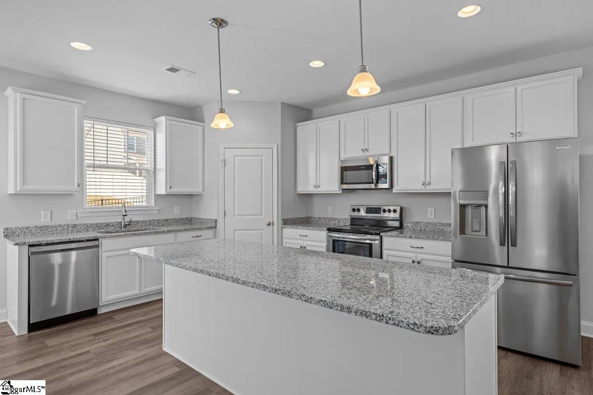 Property image 2 at 148 Bur Oak Drive, Taylors, SC 29687