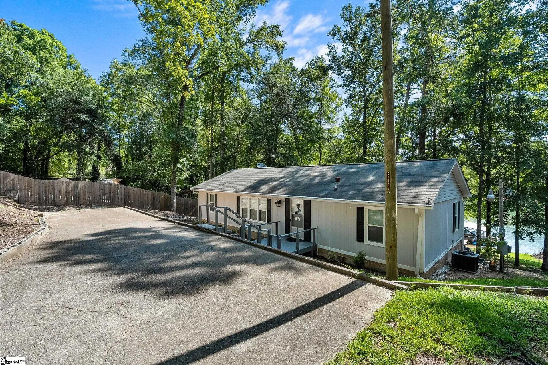 Property image 2 at 891 Shelor Ferry Road, Fair Play, SC 29643-2054