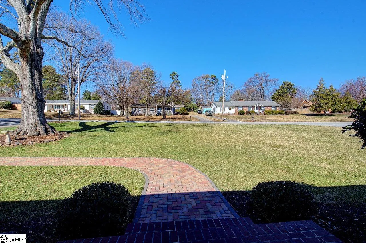 Property image 3 at 110 Mount Vernon Road, Greer, SC 29651
