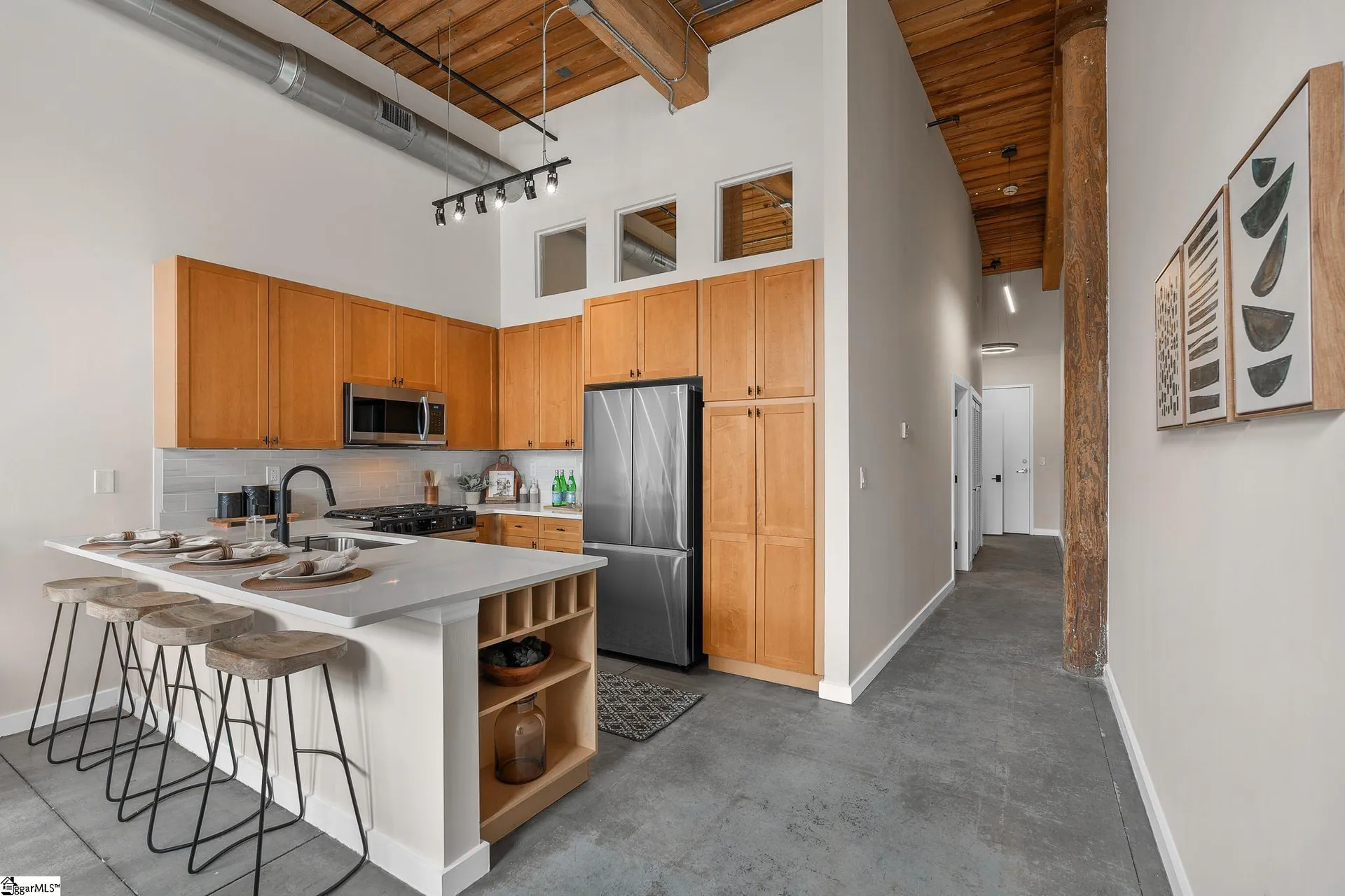 Property image 3 at 400 Mills Avenue, Greenville, SC 29605