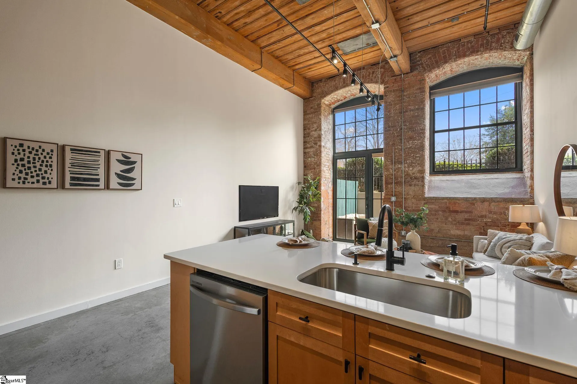 Property image 4 at 400 Mills Avenue, Greenville, SC 29605