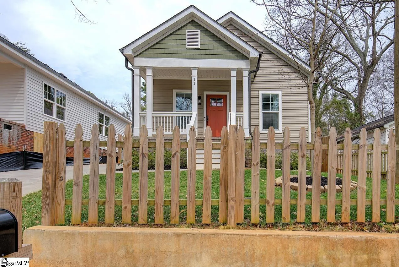 Property image 2 at 11 Baxter Street, Greenville, SC 29607