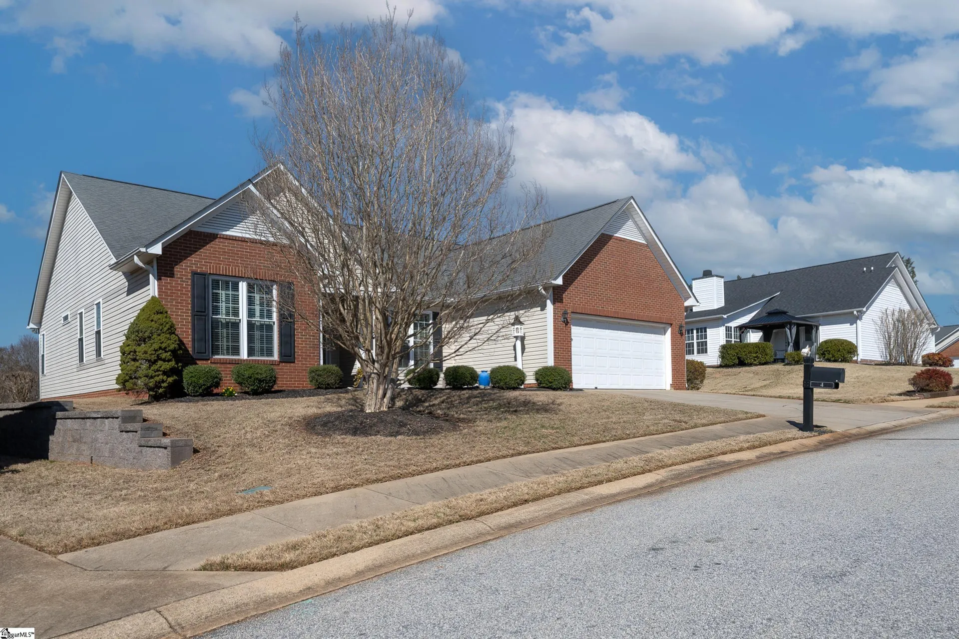4 Meadowlands Way