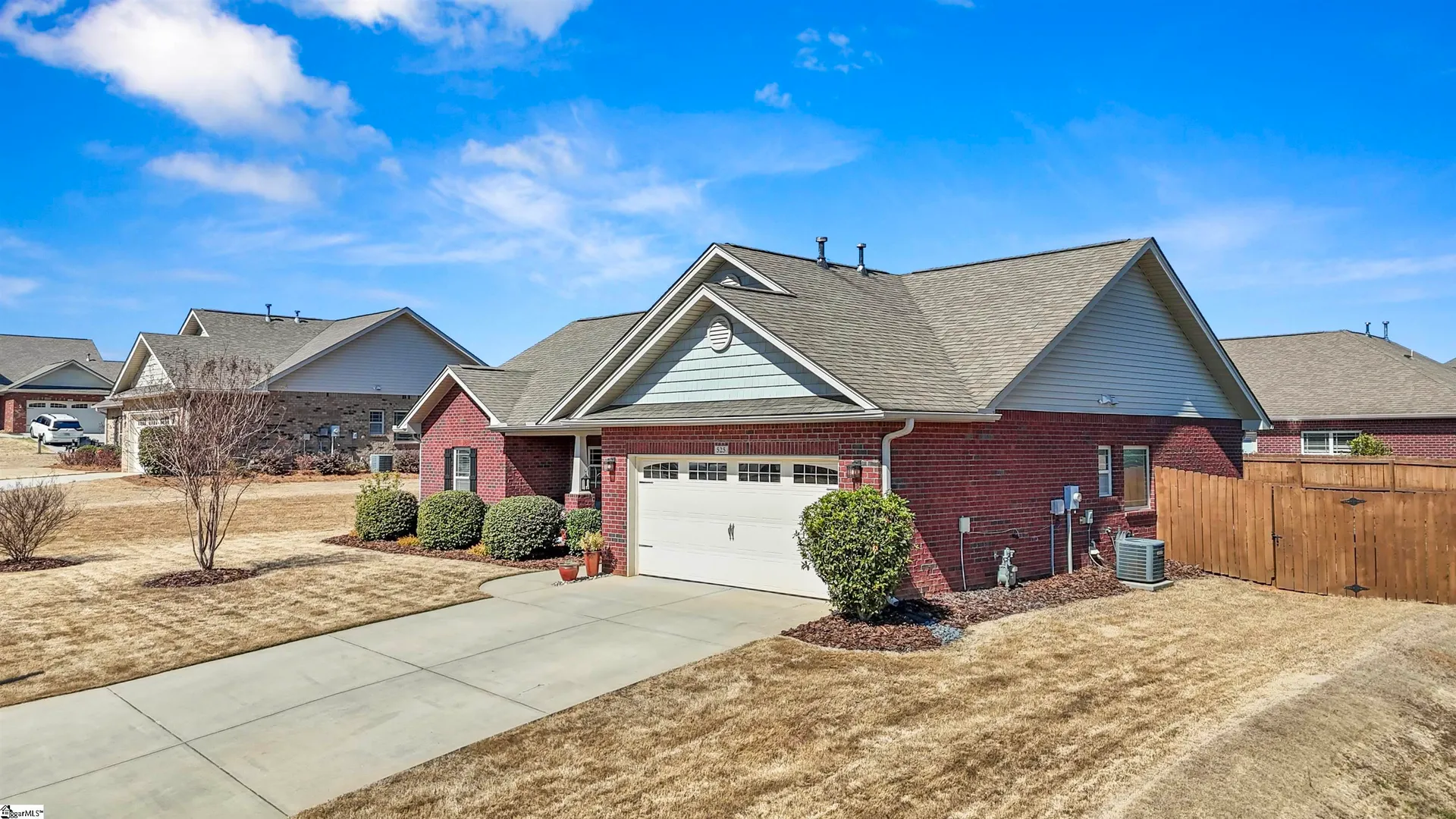 Property image 2 at 525 E Heatherstone Lane, Roebuck, SC 29376