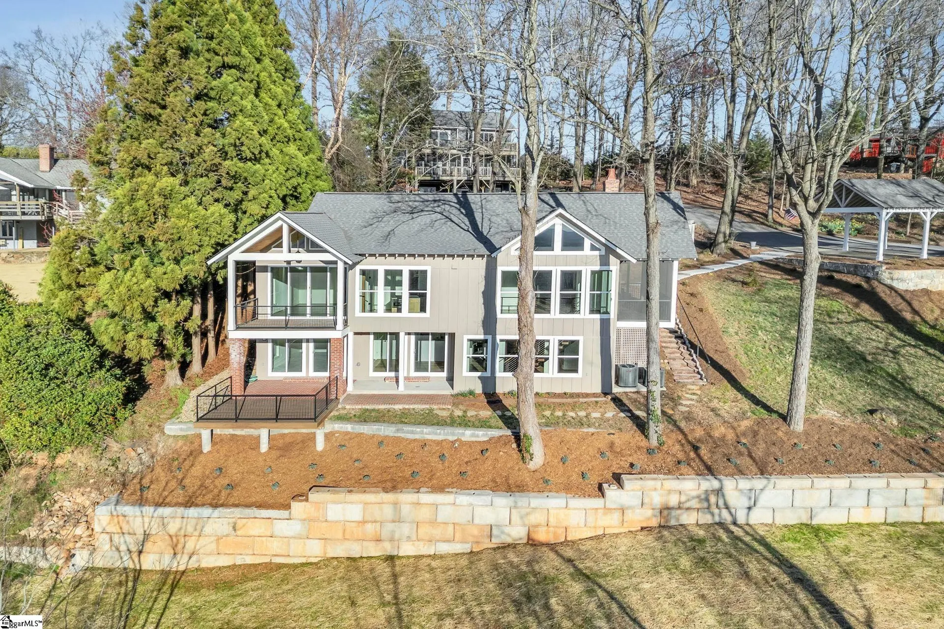 987 Altamont Road