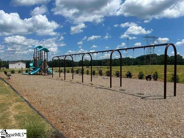 Property image 3 at 241 Green Pasture Road, Fountain Inn, SC 29644