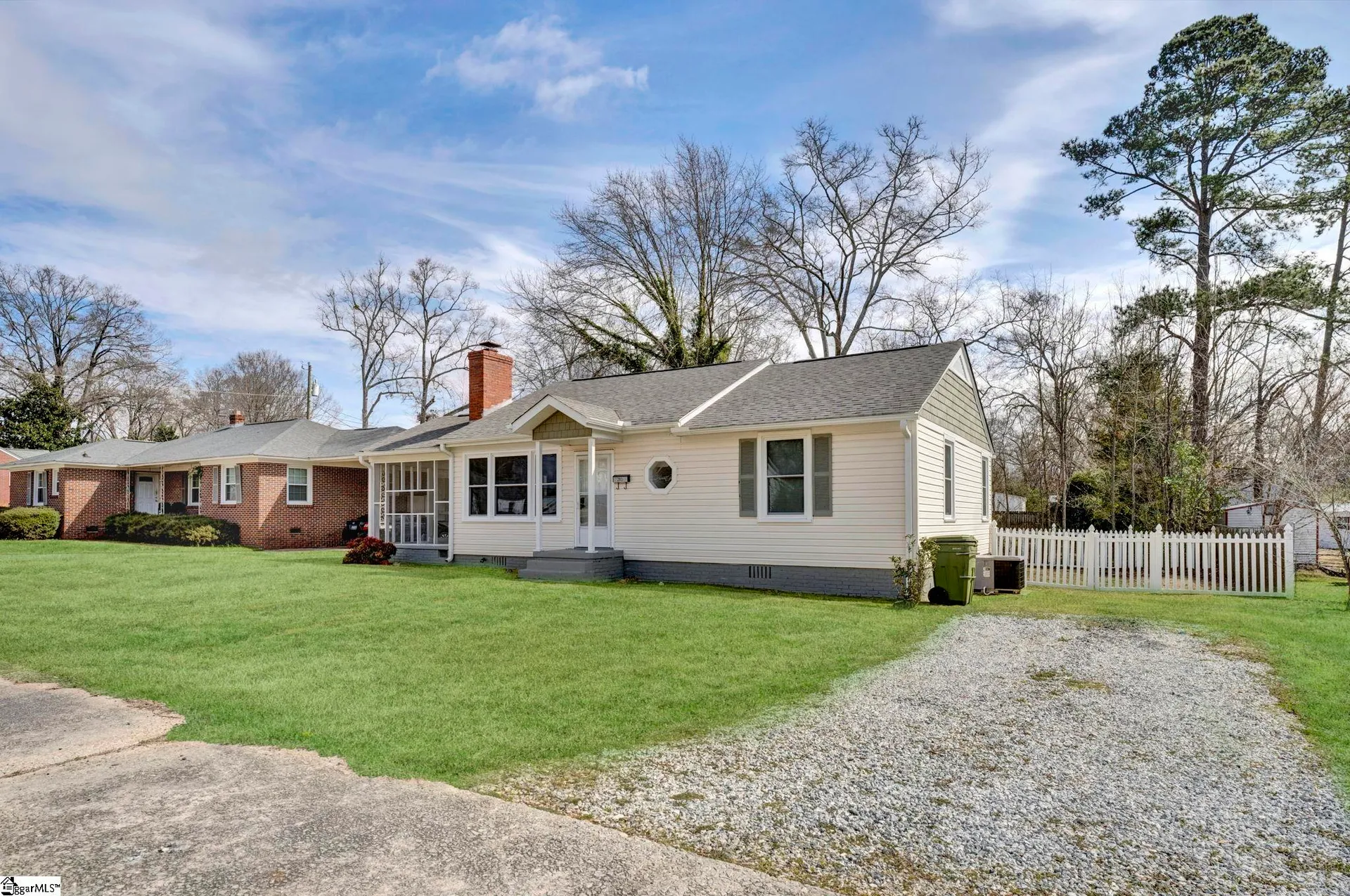 Property image 2 at 203 S Holland Street, Clinton, SC 29325