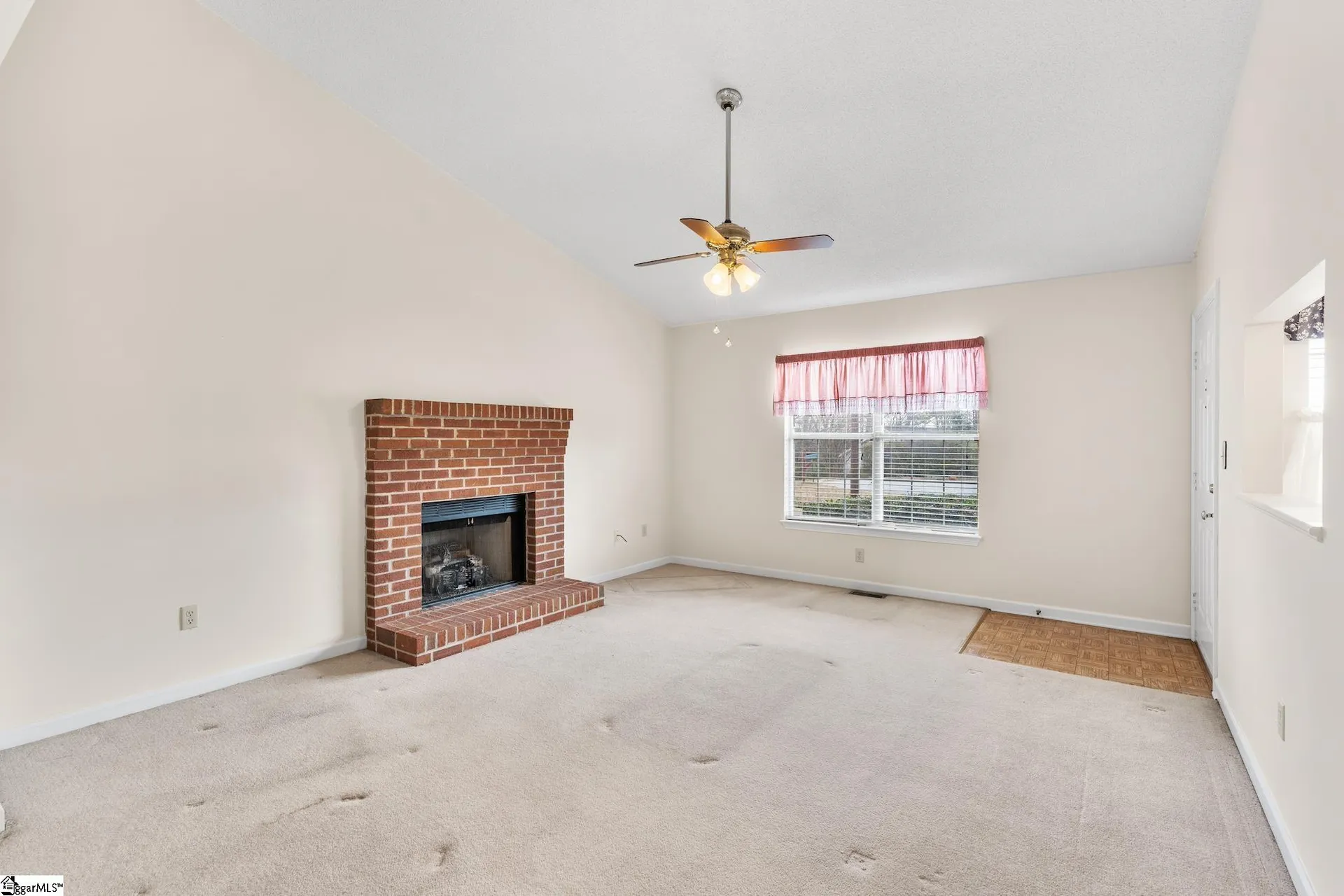 Property image 5 at 2 Ridgeside Court, Greenville, SC 29617-1755