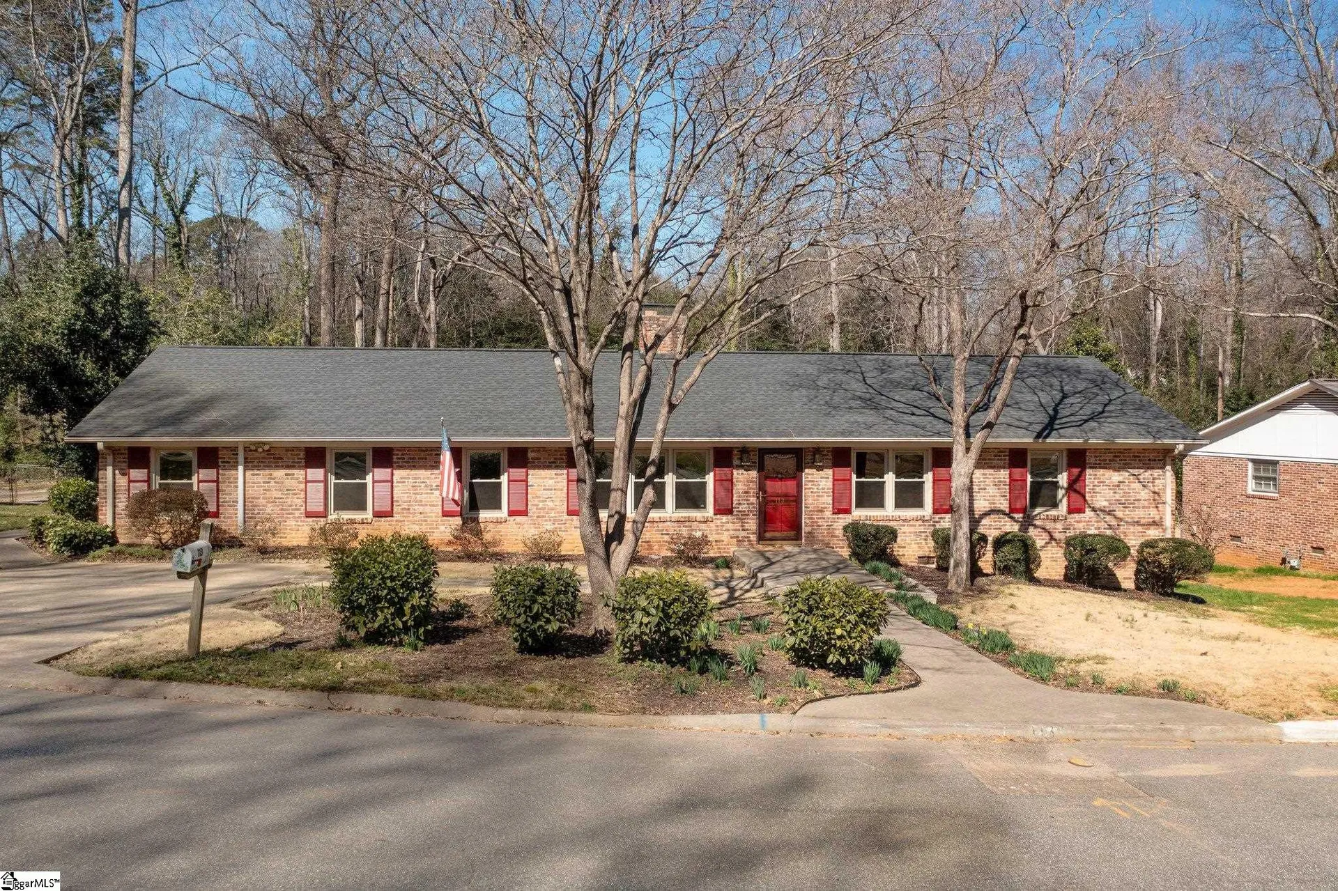 Property image 5 at 113 Great Glen Road, Greenville, SC 29615