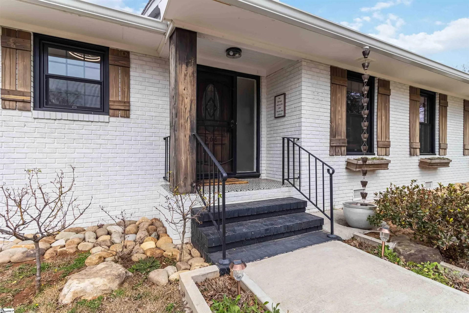 Property image 2 at 208 Gordon Drive, Spartanburg, SC 29301