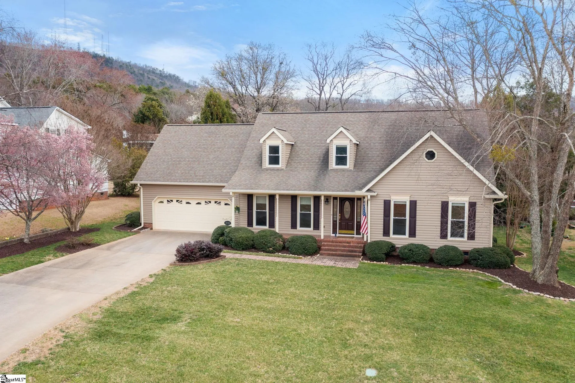 Property image 2 at 206 Understone Drive, Greenville, SC 29609