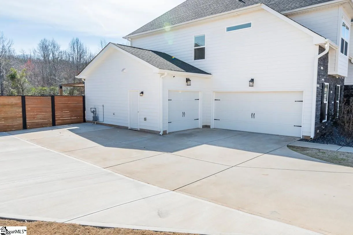 Property image 2 at 304 Carriage Hill Drive, Powdersville, SC 29642