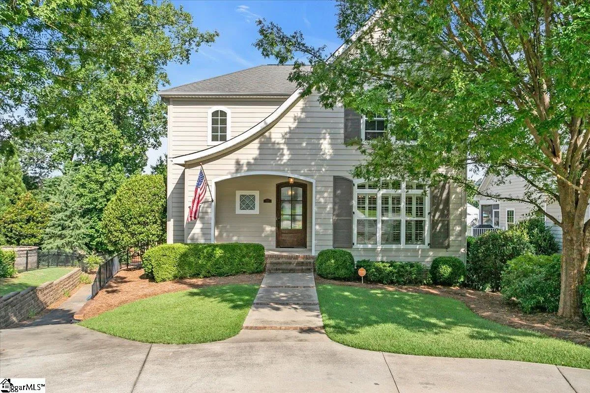 Augusta Road, Greenville Community