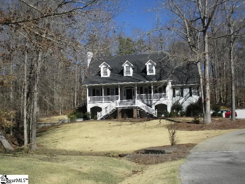Property image 1 at 1 Parkview Court, Laurens, SC 29360