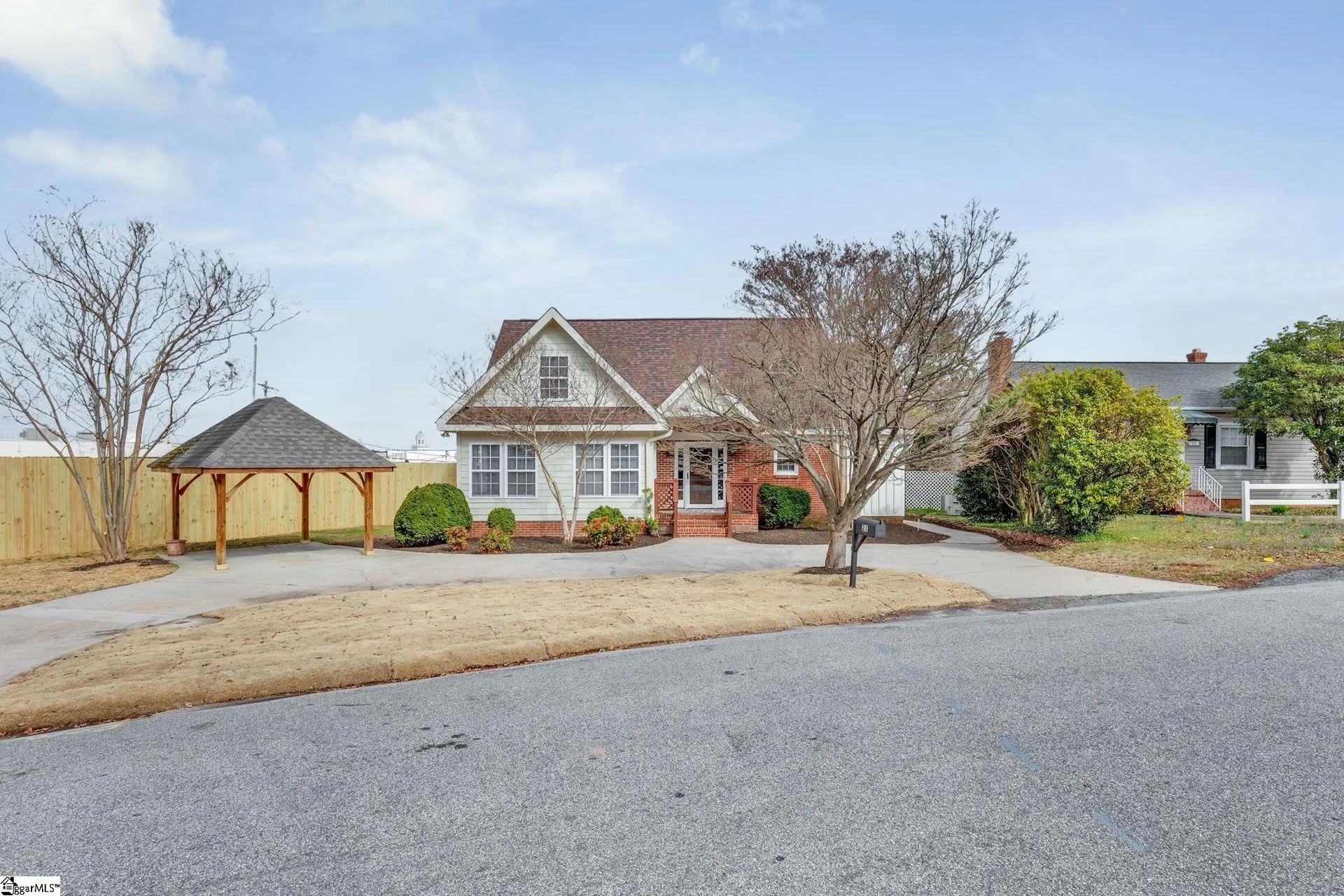 East Highland Estates, Greenville Community