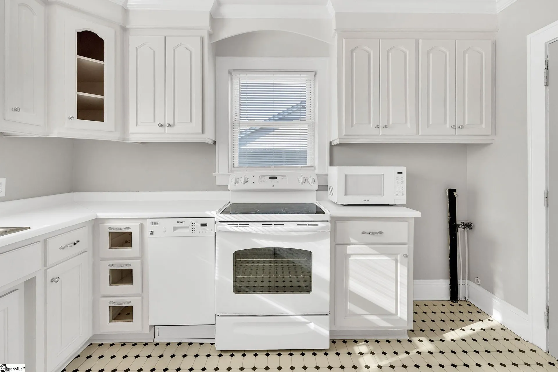 Property image 3 at 25 Fore Avenue, Greenville, SC 29607-3217