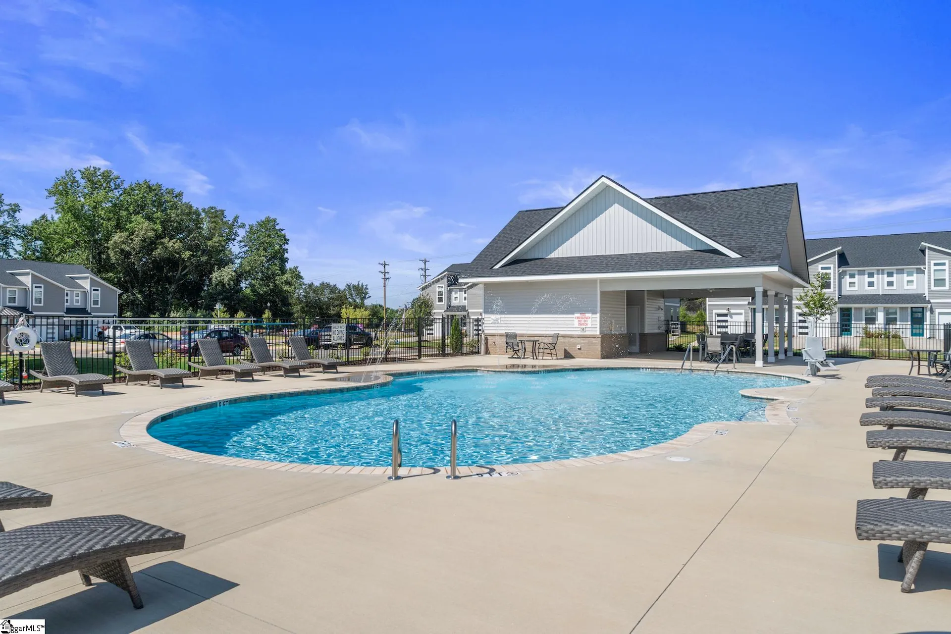 Property image 3 at 1267 Westgate Village Drive, Spartanburg, SC 29301