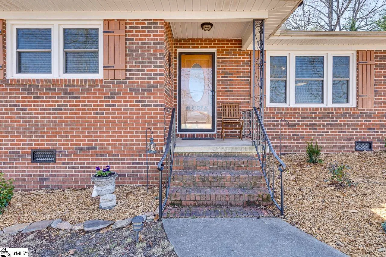 Property image 4 at 6 Strand Court, Taylors, SC 29687