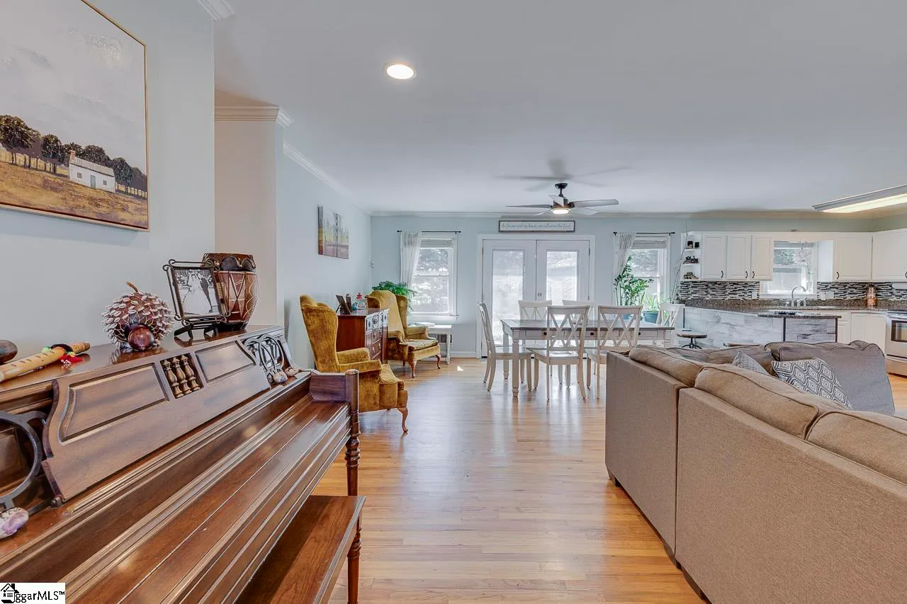 Property image 5 at 6 Strand Court, Taylors, SC 29687